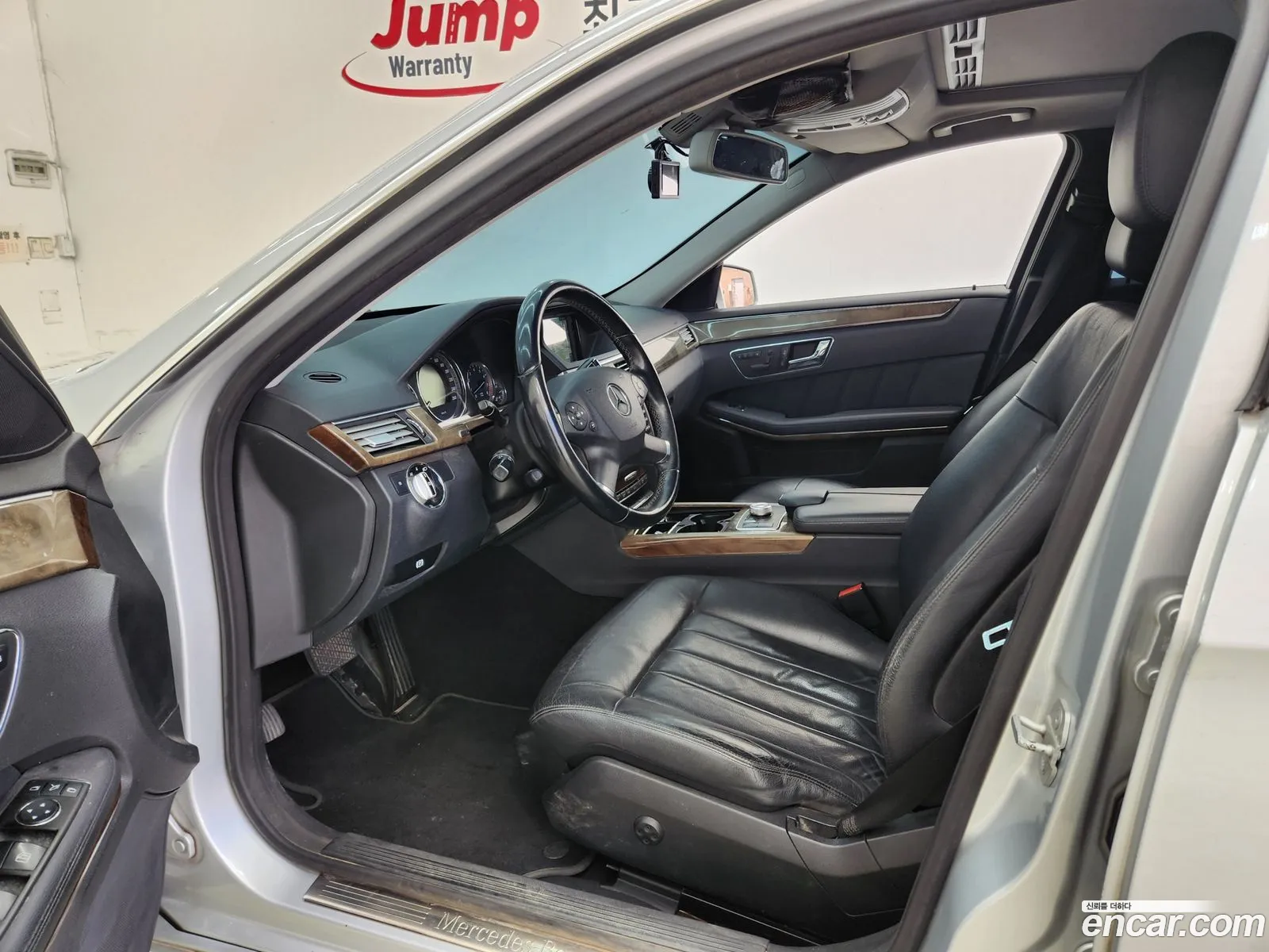 Mercedes-Benz E-Class W212 2010 — 16