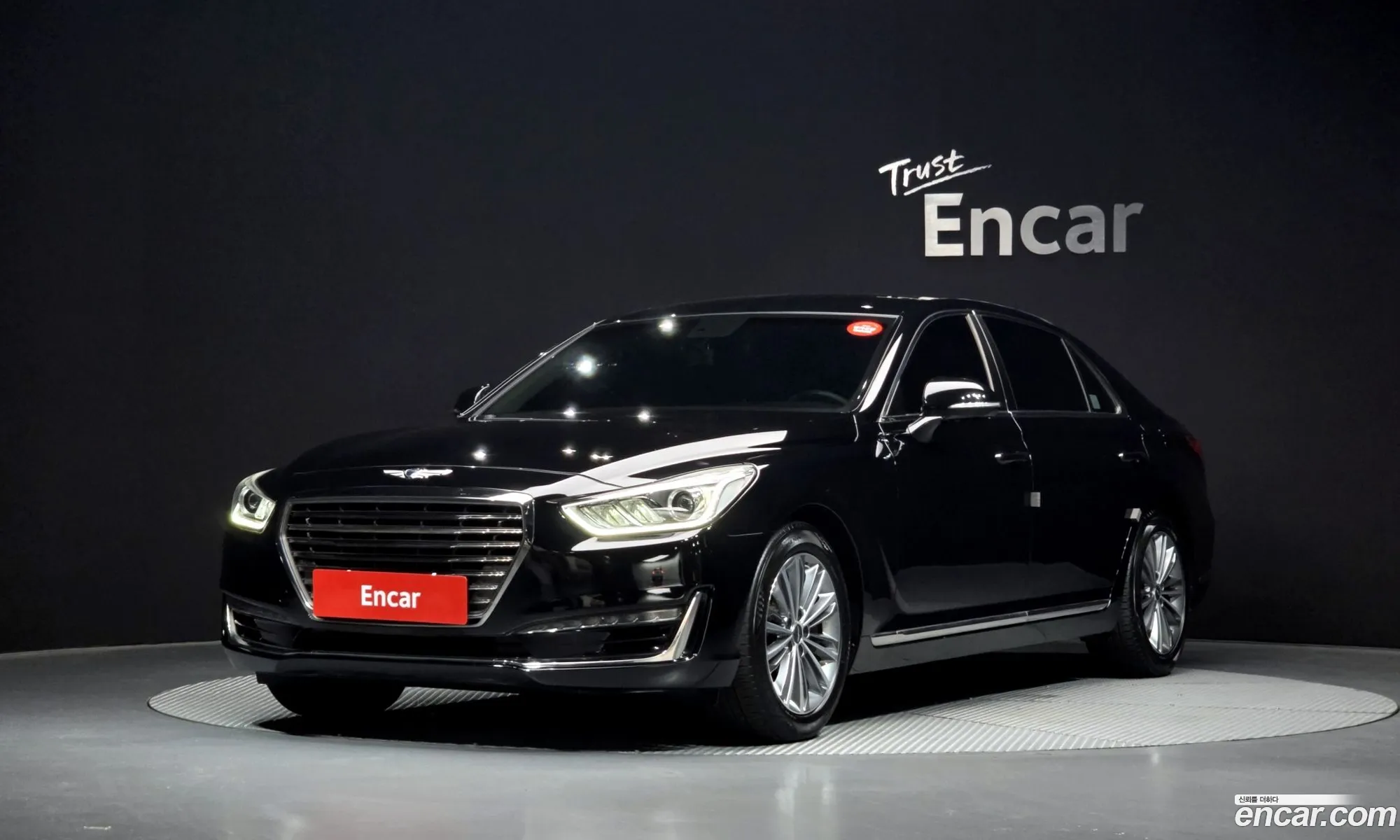 Genesis EQ900 2017 — 2