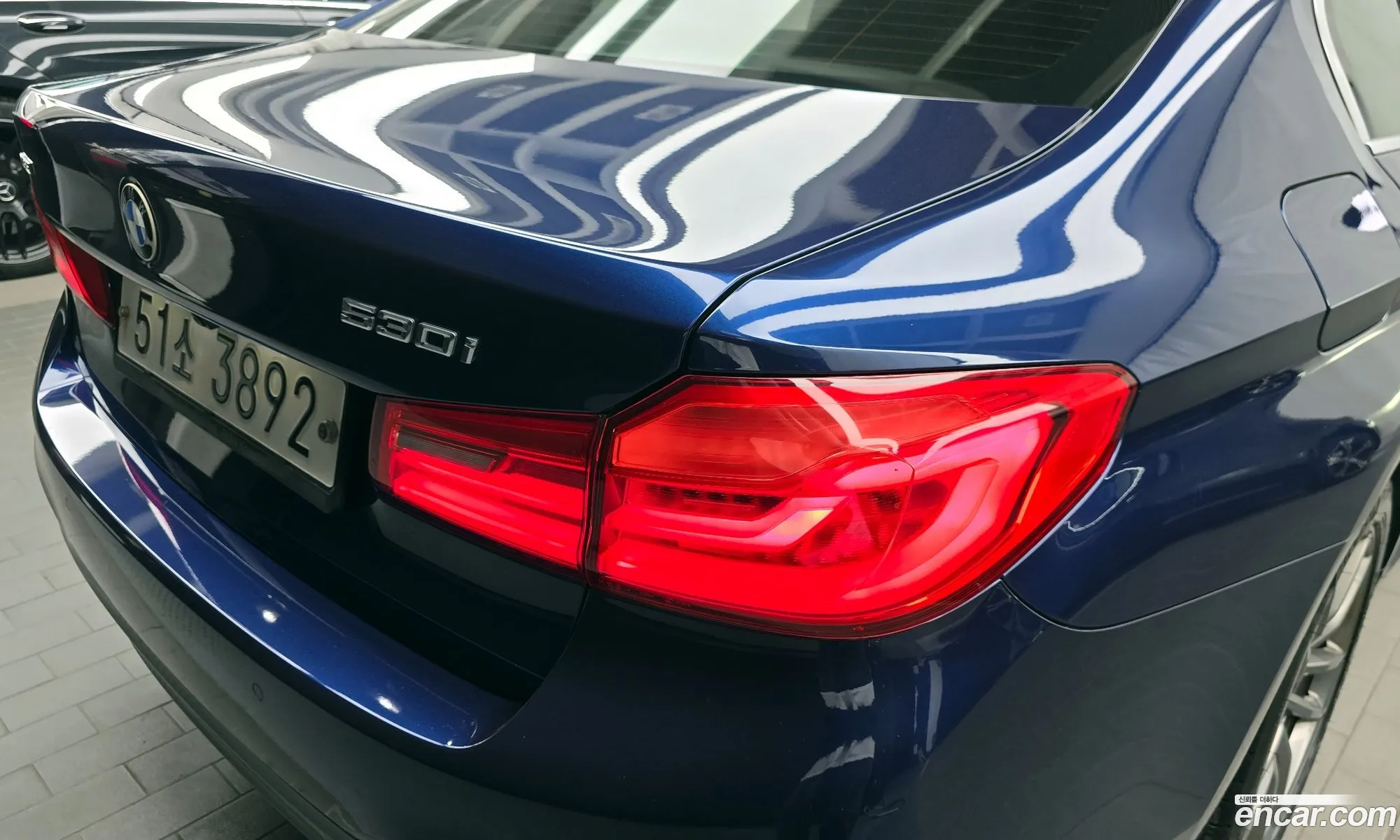 BMW 5 Series 2018 WBAJD9101JWC82336 — 13