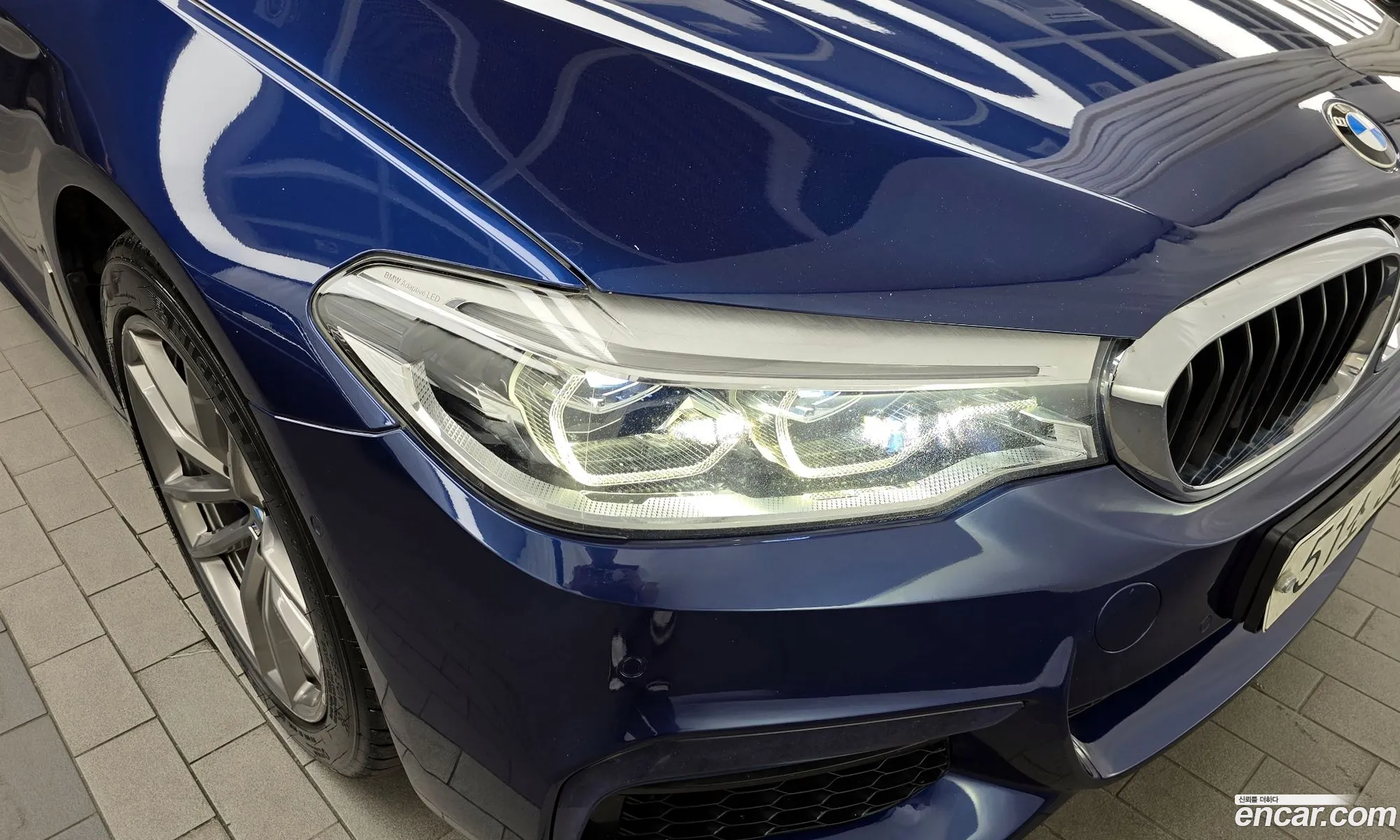 BMW 5 Series 2018 WBAJD9101JWC82336 — 29