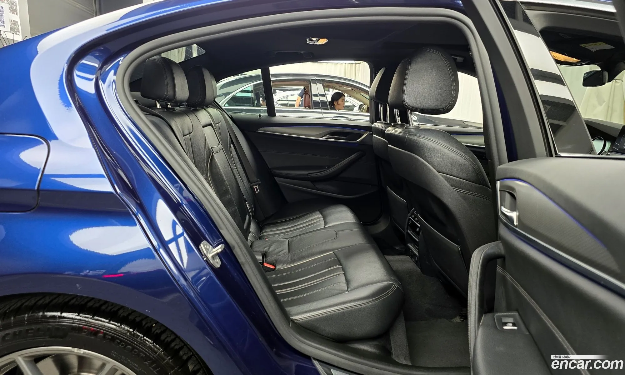 BMW 5 Series 2018 WBAJD9101JWC82336 — 17