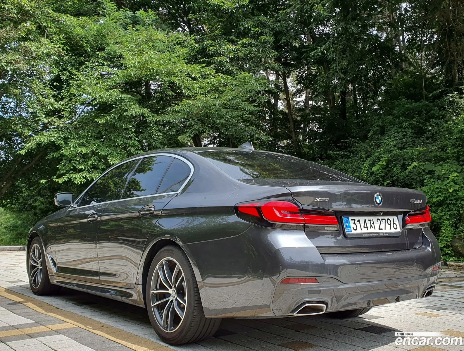 BMW 5 Series 2021 — 5