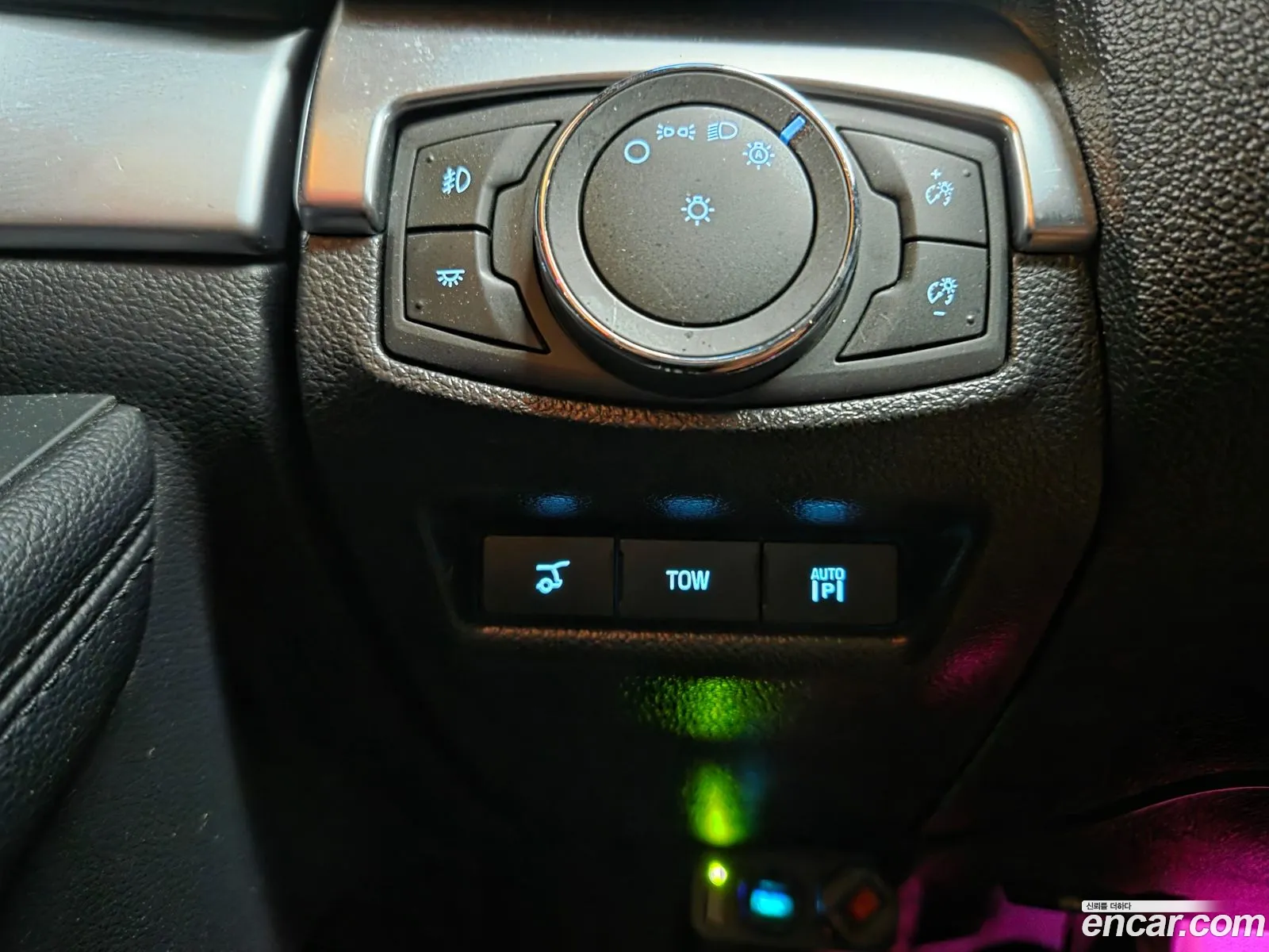 Ford Explorer 2018 — 18