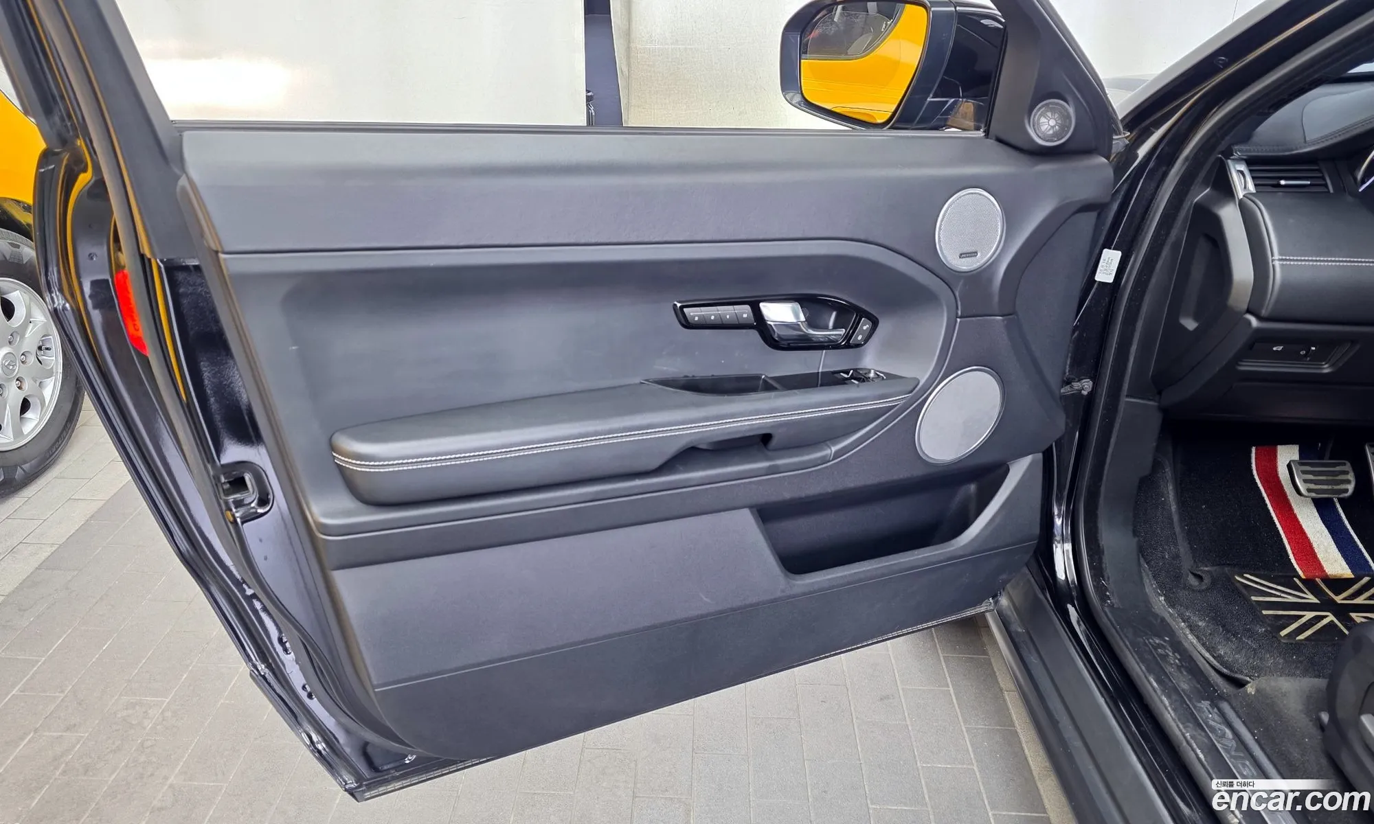 Land Rover Range Rover Evoque 2012 — 17