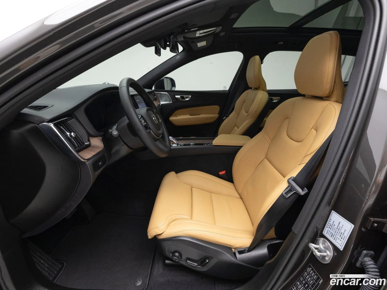 Volvo XC60 2025 — 6