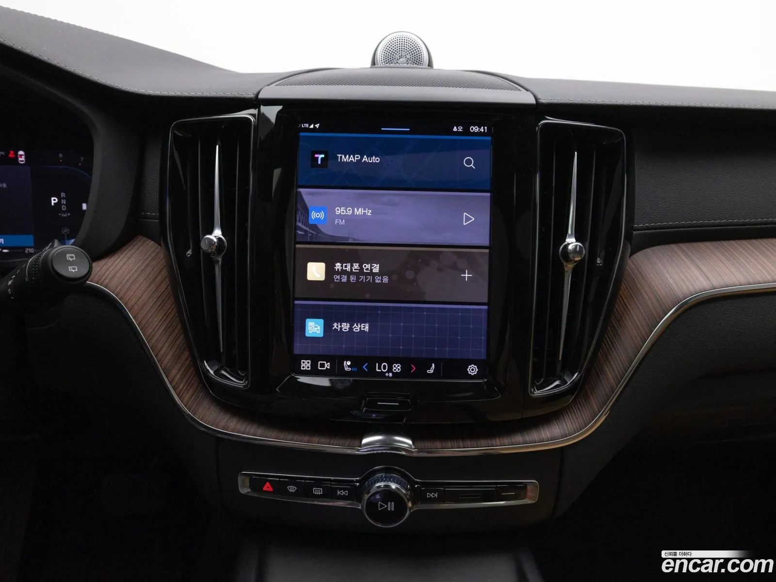 Volvo XC60 2025 — 3
