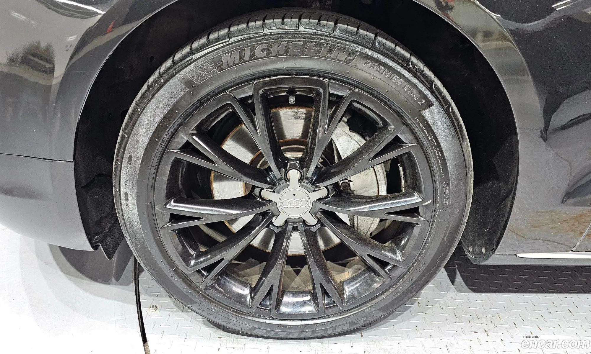 Audi A8 2012 WAUZZZ4H7DN005526 — 8