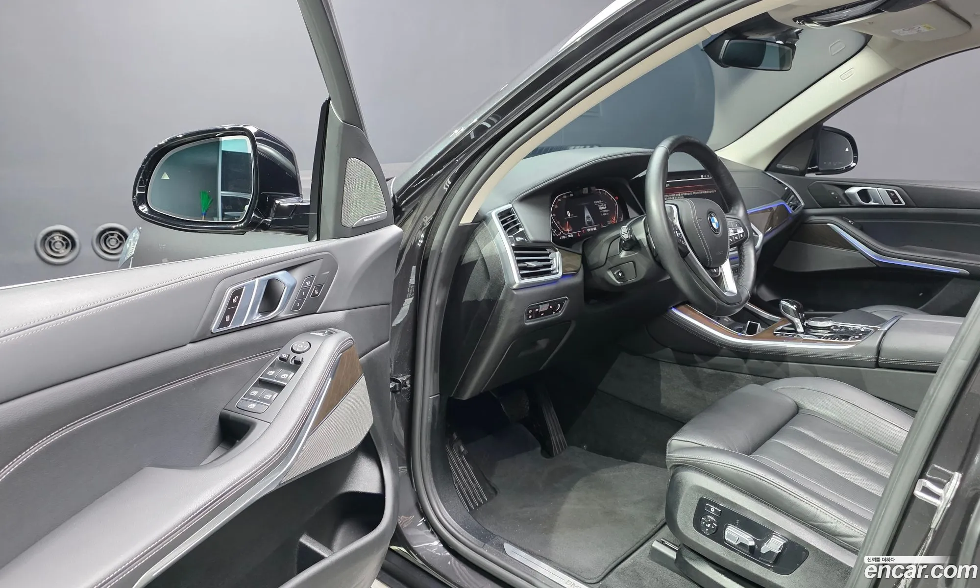 BMW X5 2021 — 24