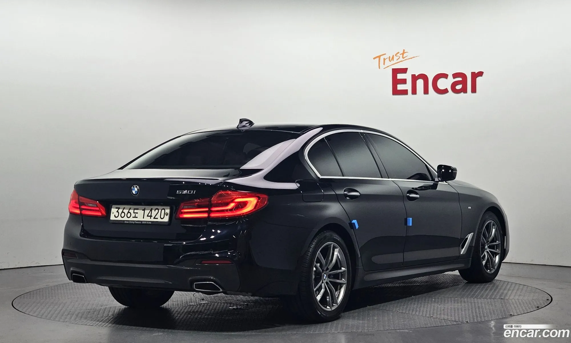 BMW 5 Series 2018 WBAJD3107JB255787 — 10