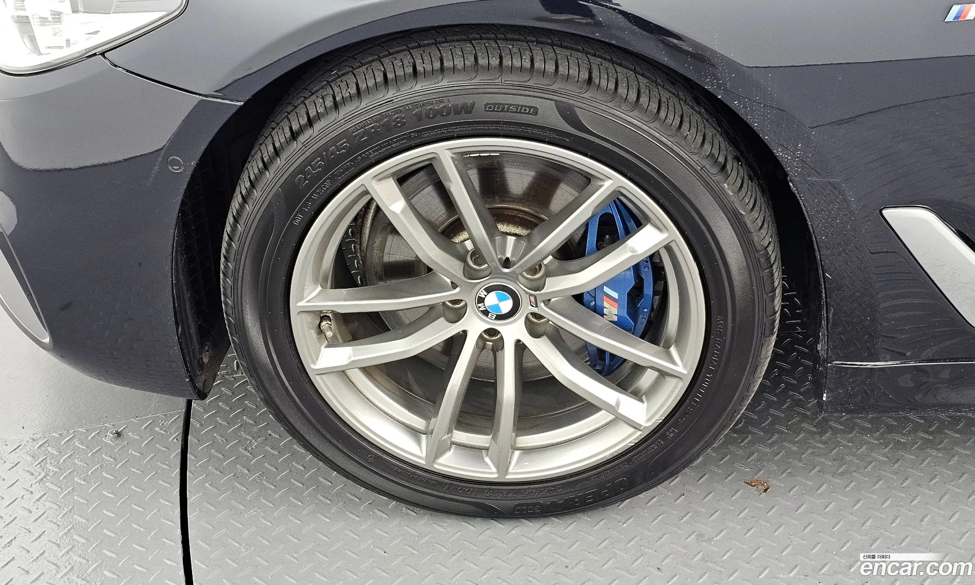 BMW 5 Series 2018 WBAJD3107JB255787 — 5