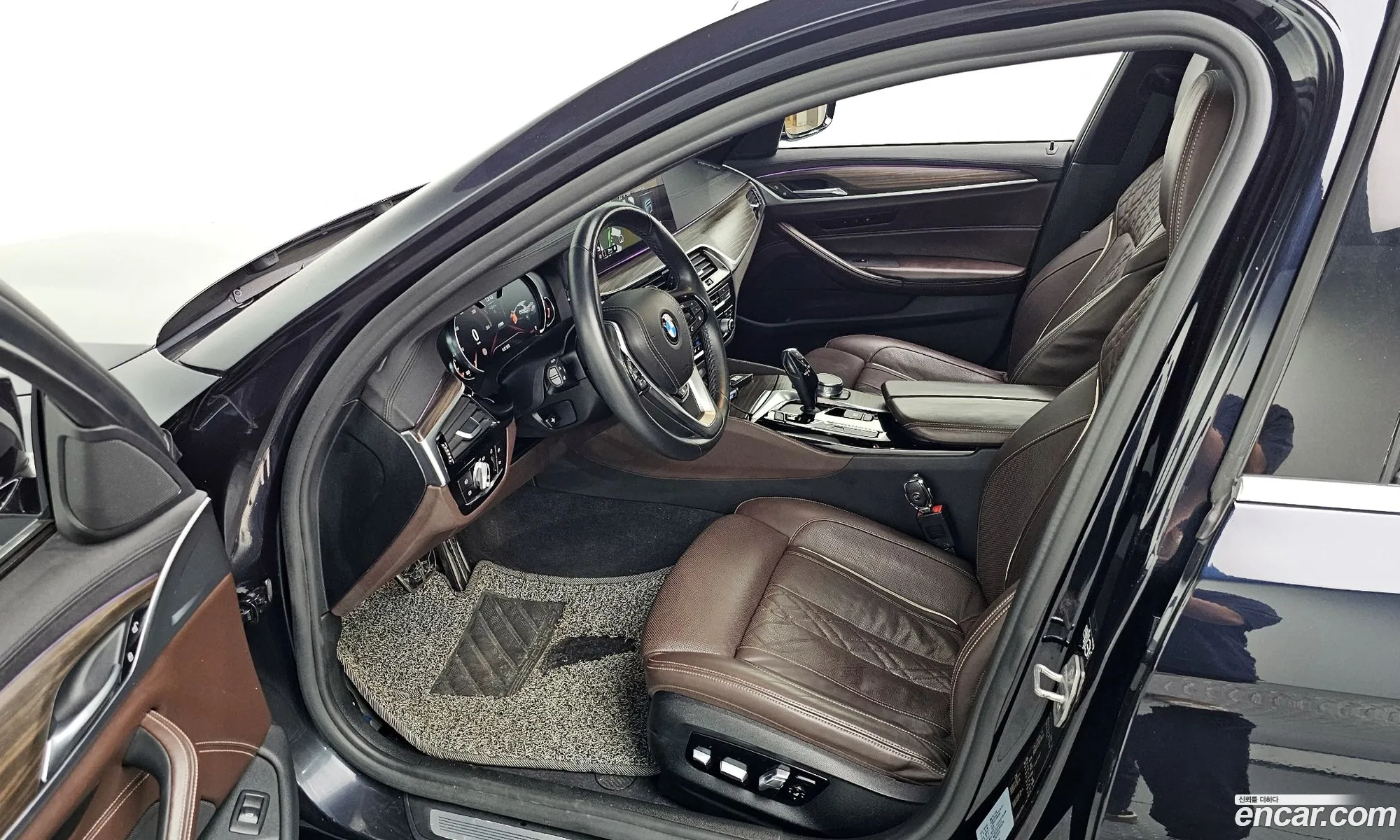 BMW 5 Series 2018 WBAJD3107JB255787 — 14