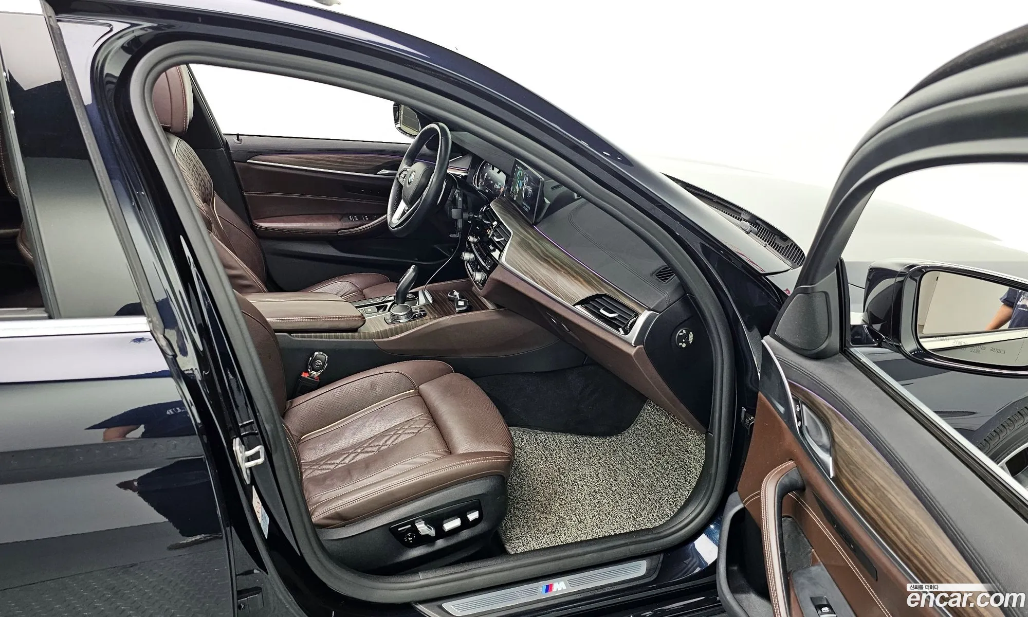 BMW 5 Series 2018 WBAJD3107JB255787 — 3