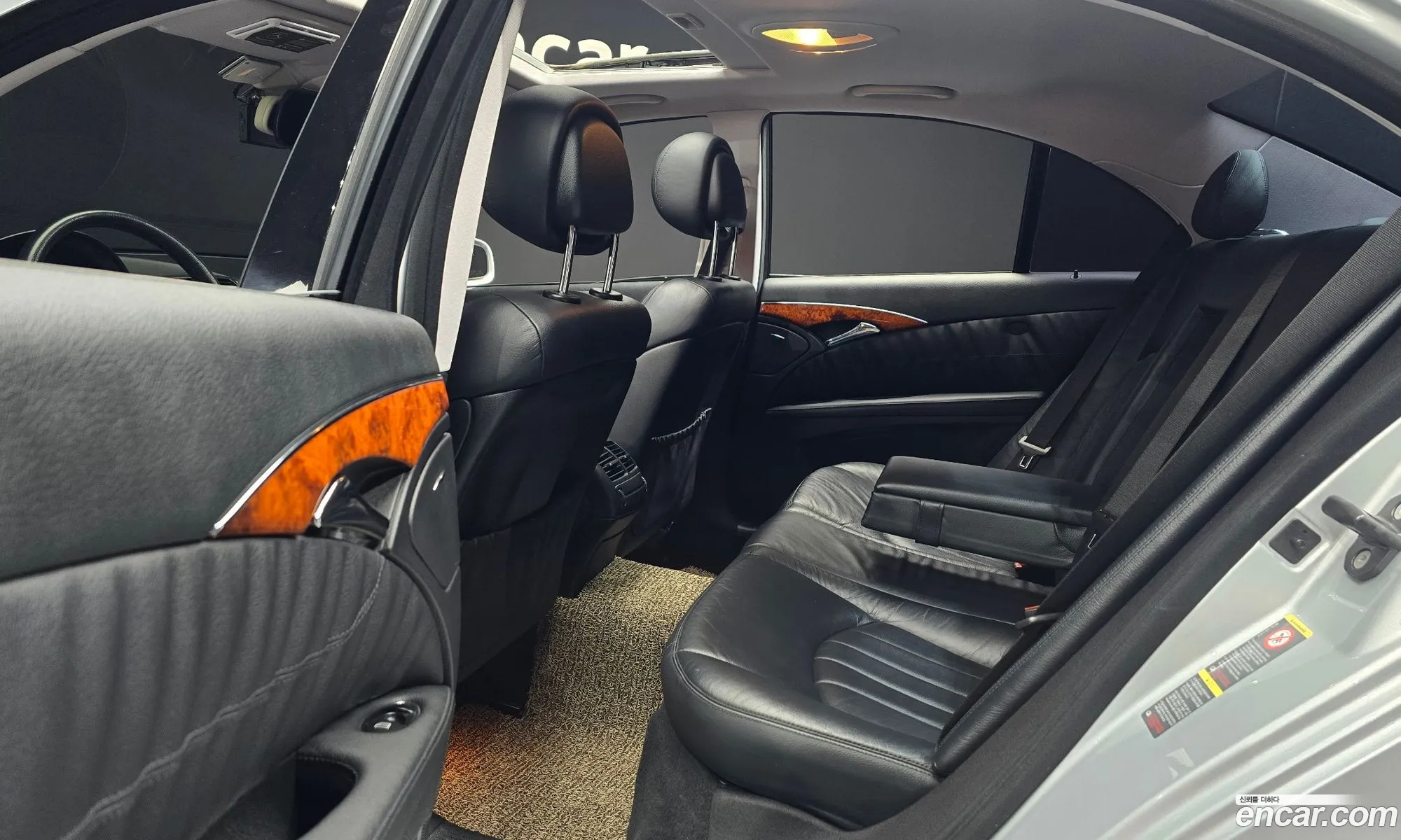 Mercedes-Benz E-Class W211 2009 WDBUF54X69B432838 — 19