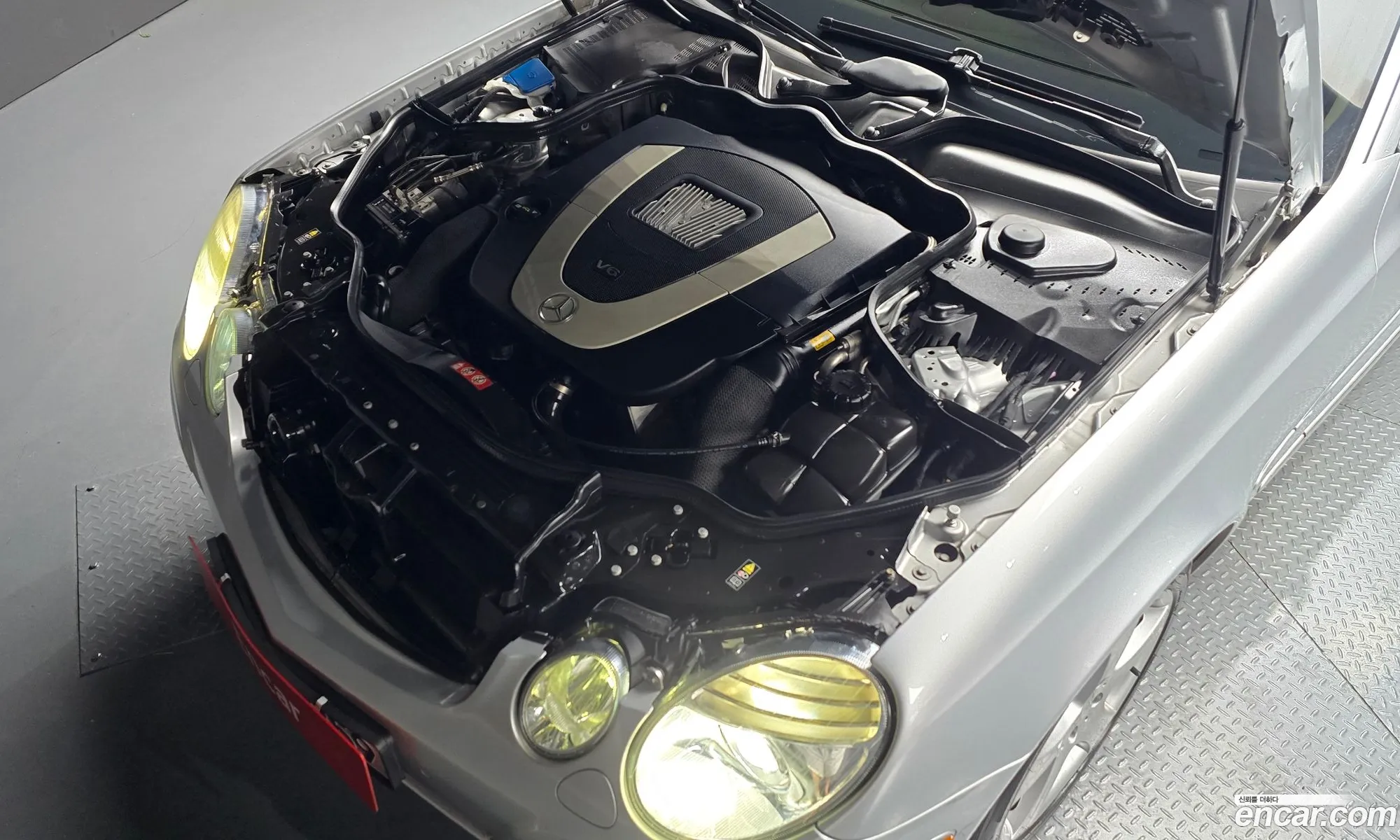 Mercedes-Benz E-Class W211 2009 WDBUF54X69B432838 — 13