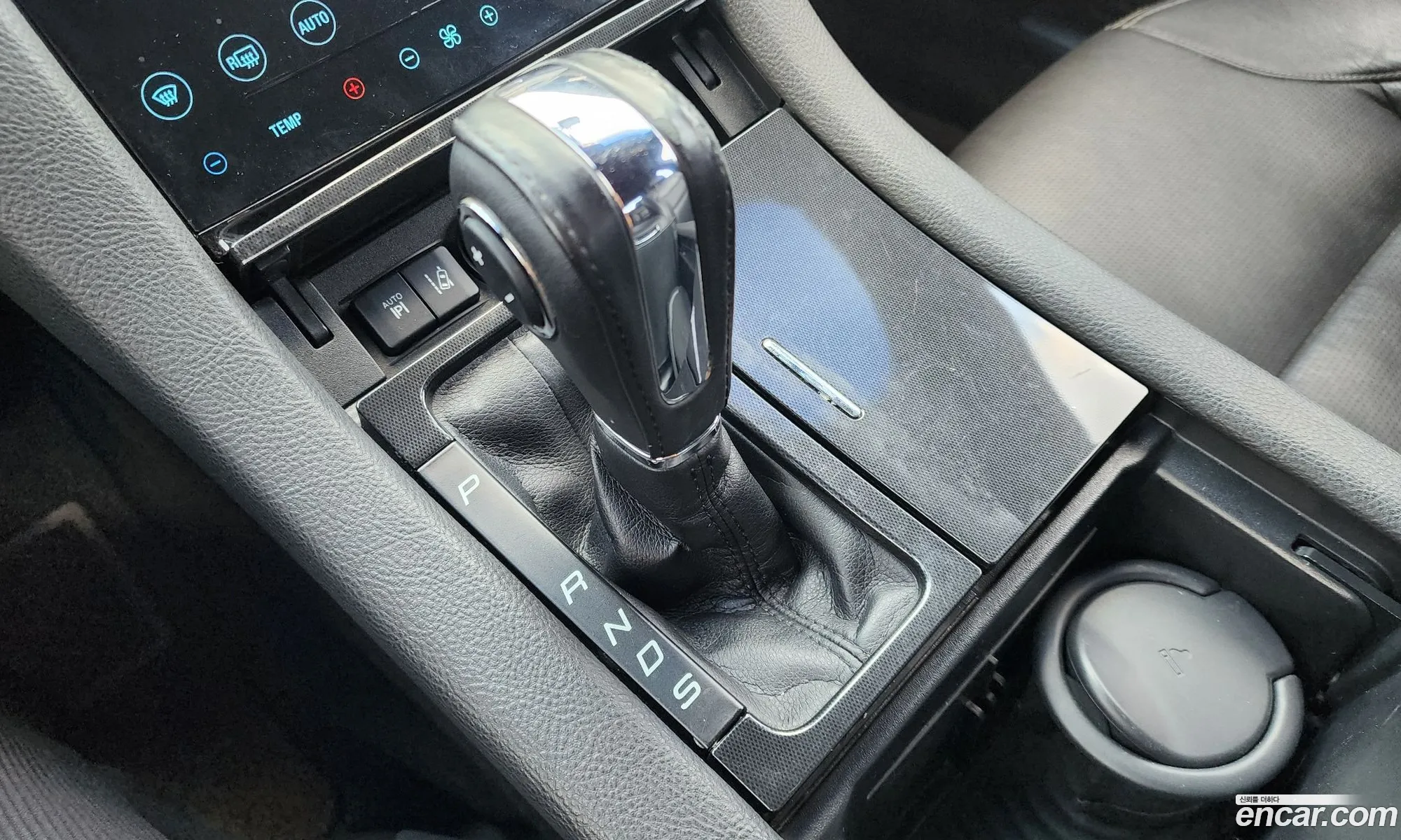 Ford Taurus 2016 1FAHP2F93GG124173 — 19