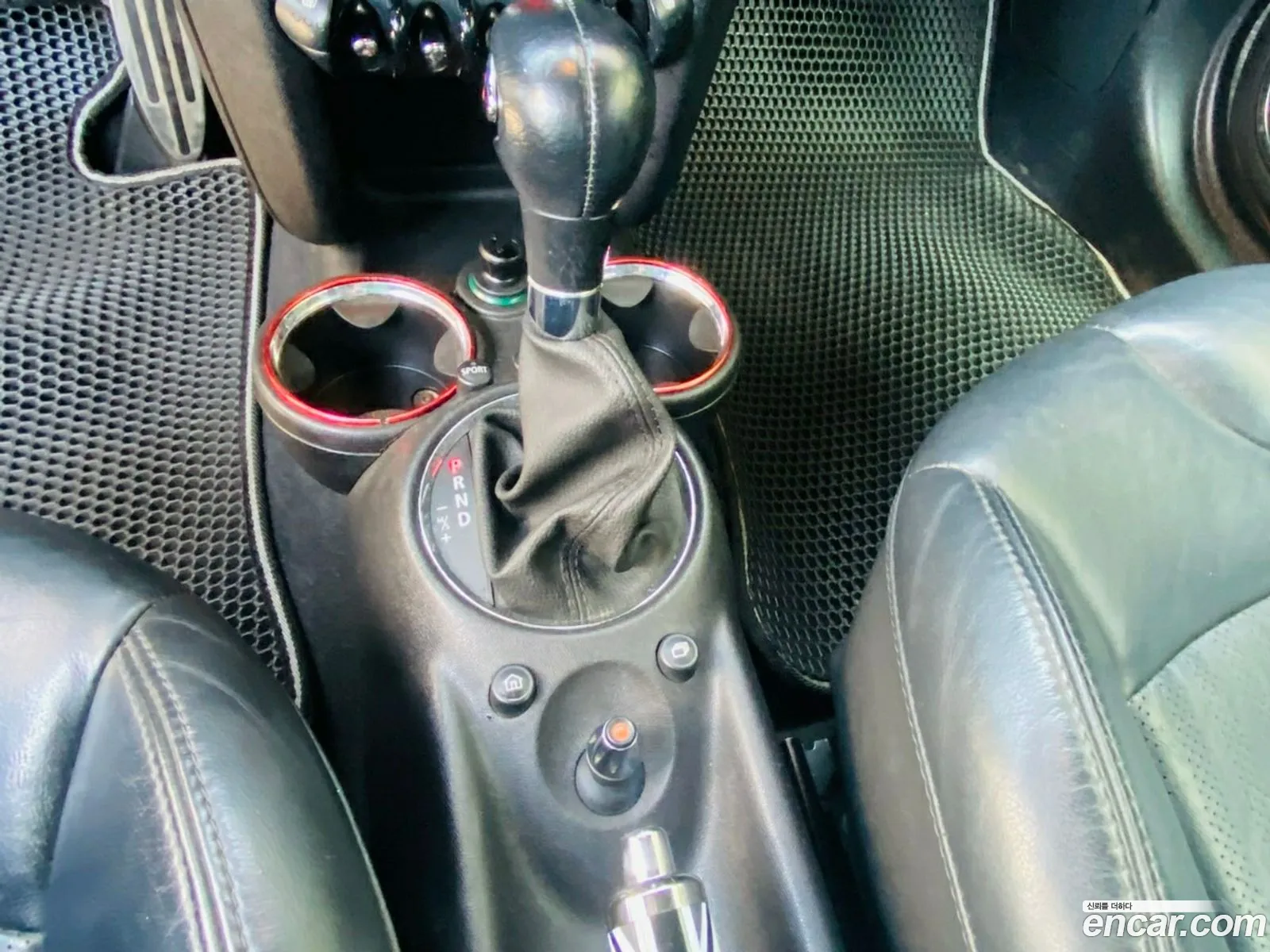 Mini Cooper S Convertible 2011 — 2