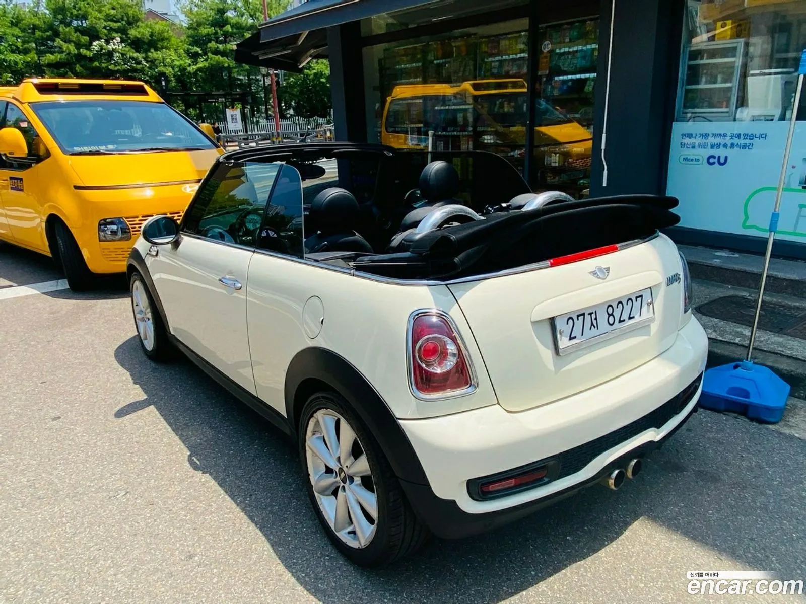 Mini Cooper S Convertible 2011 — 17