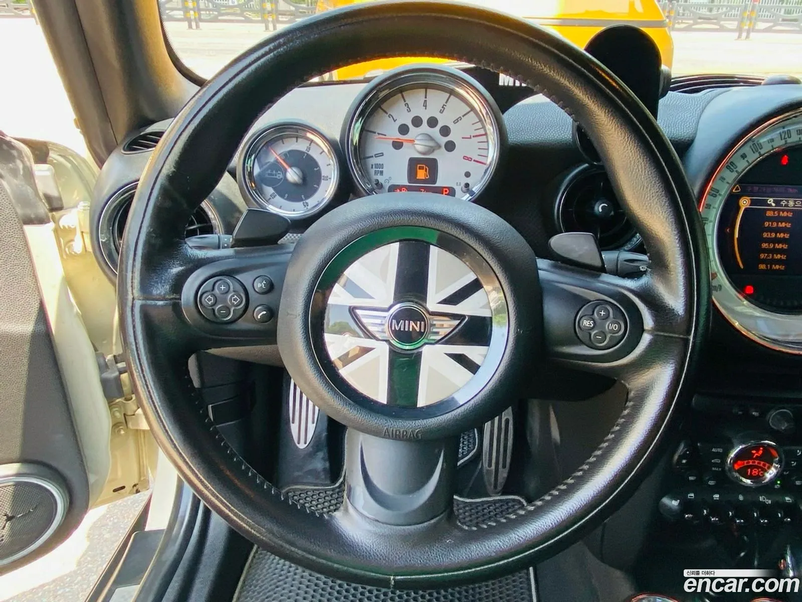 Mini Cooper S Convertible 2011 — 6