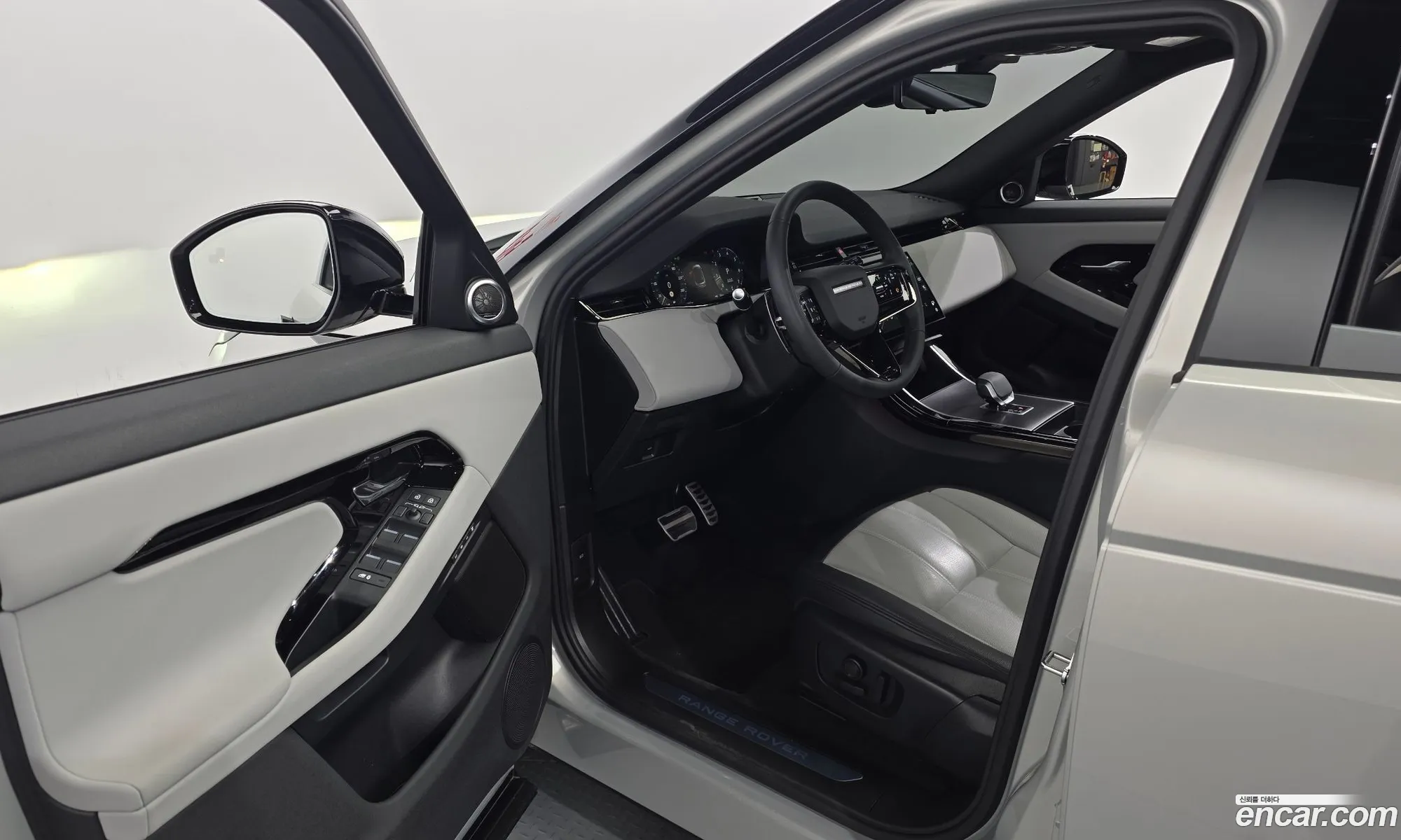 Land Rover Range Rover Evoque 2025 SALZA2BX3TH307333 — 15