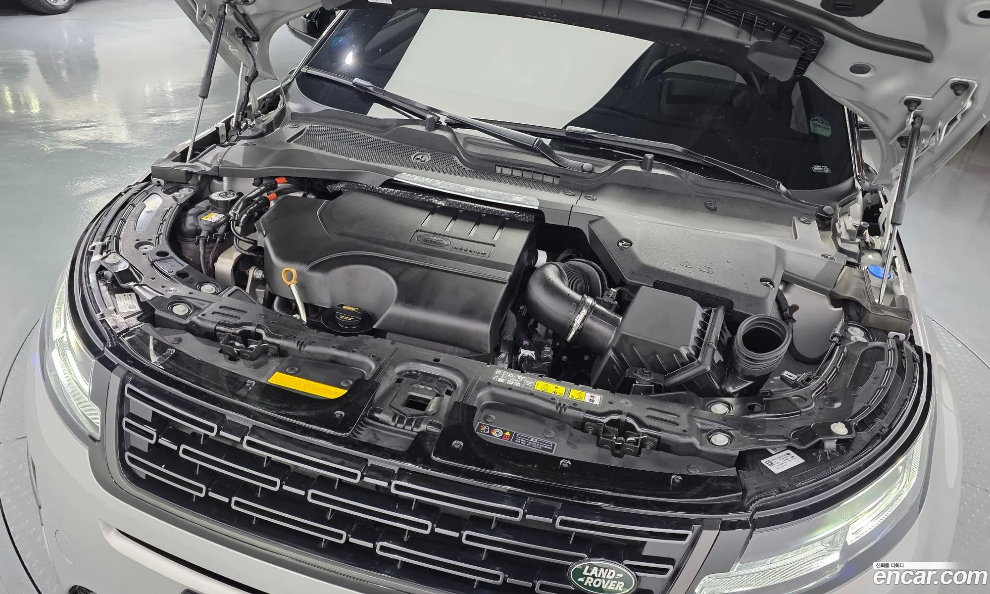 Land Rover Range Rover Evoque 2025 SALZA2BX3TH307333 — 9