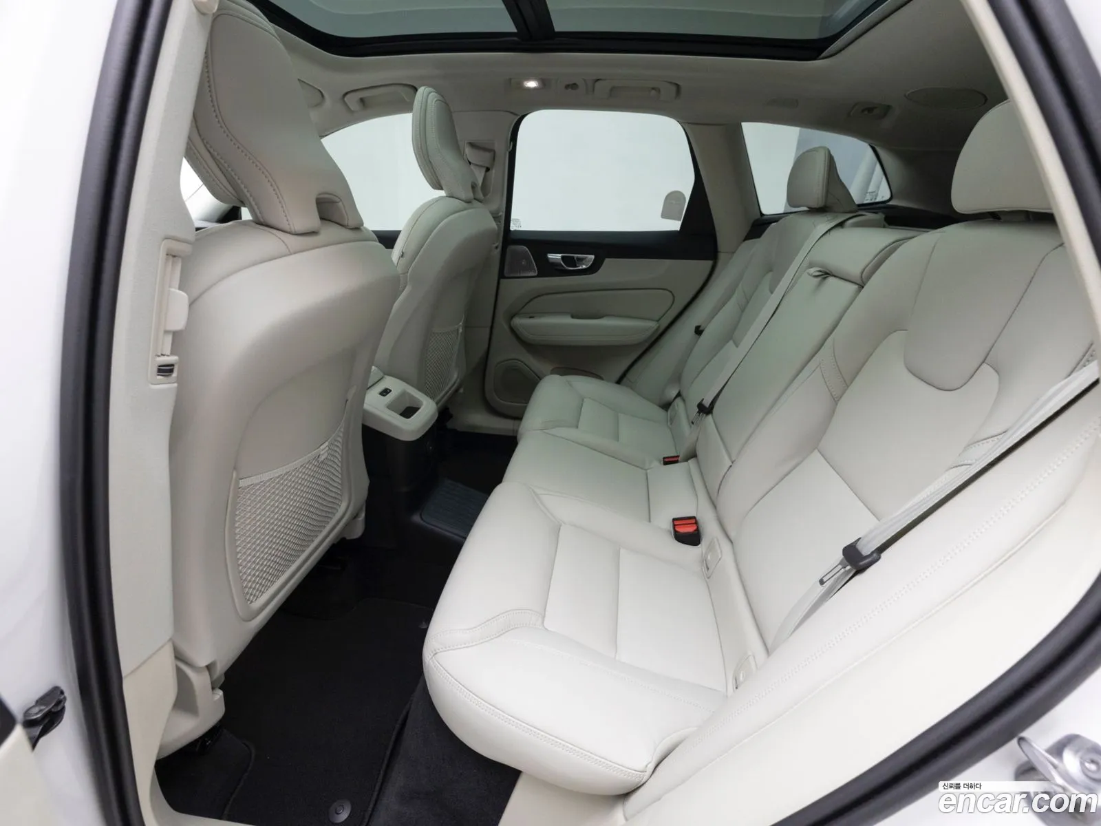 Volvo XC60 2025 — 13