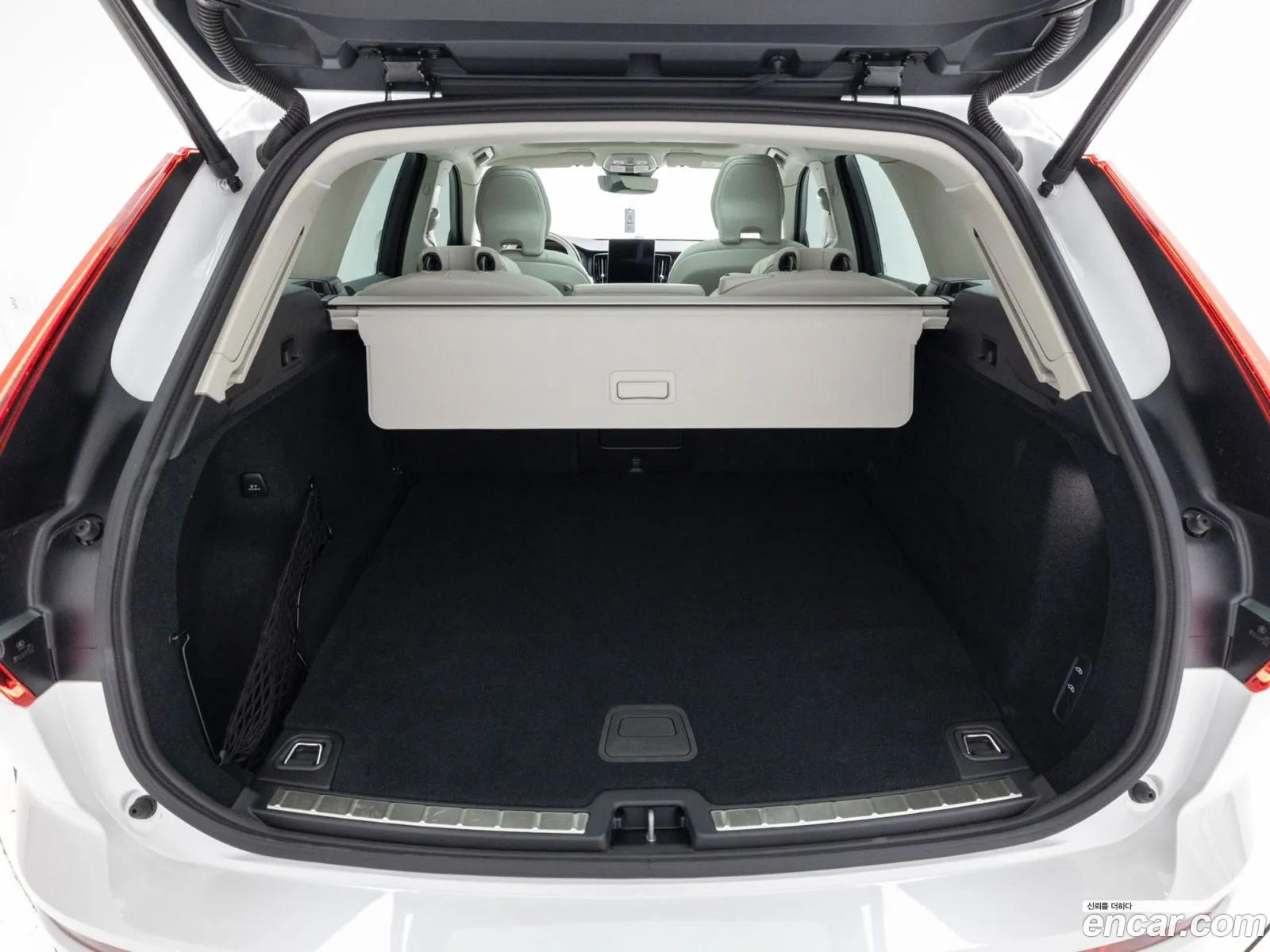 Volvo XC60 2025 — 11
