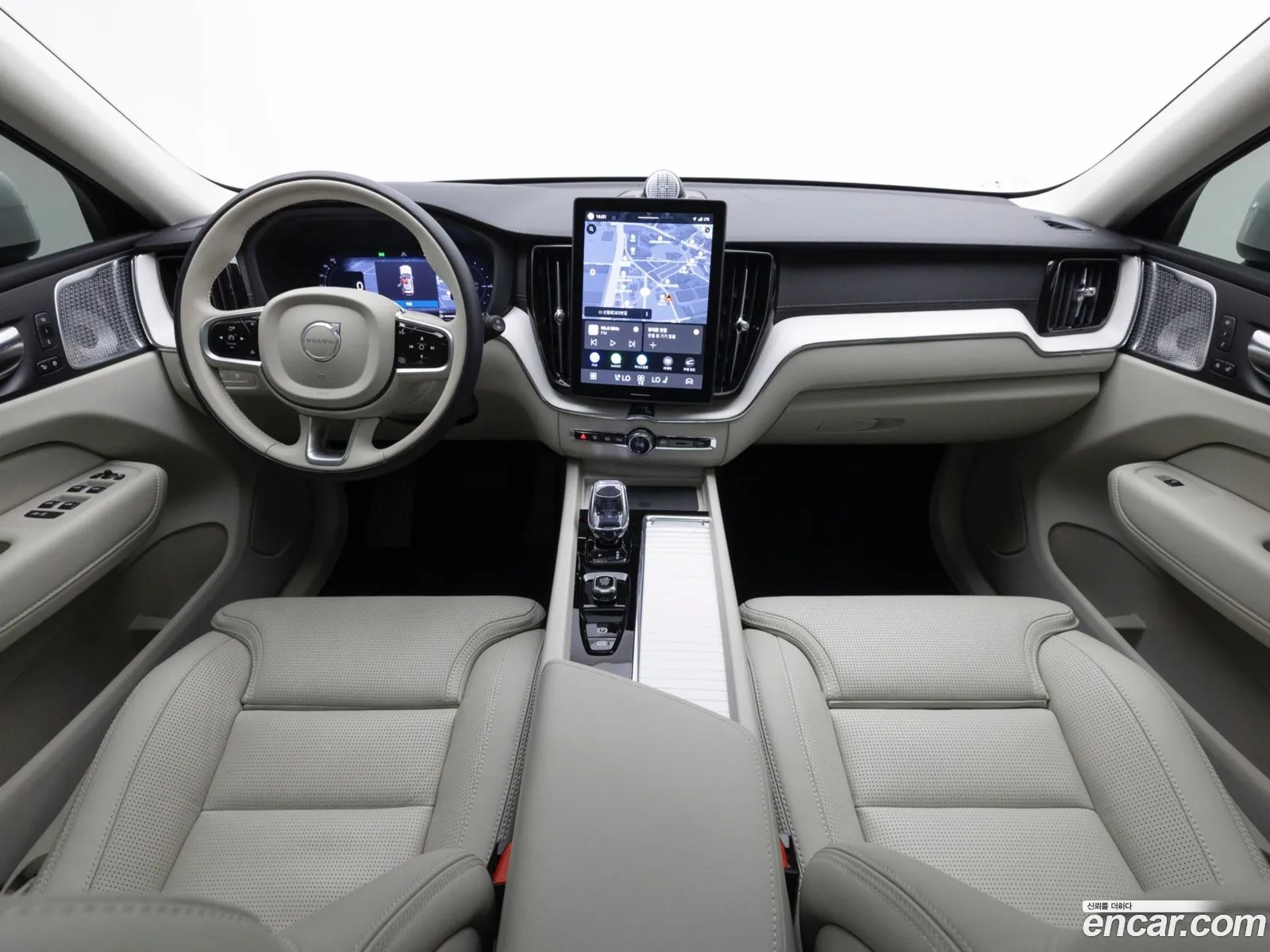 Volvo XC60 2025 — 15