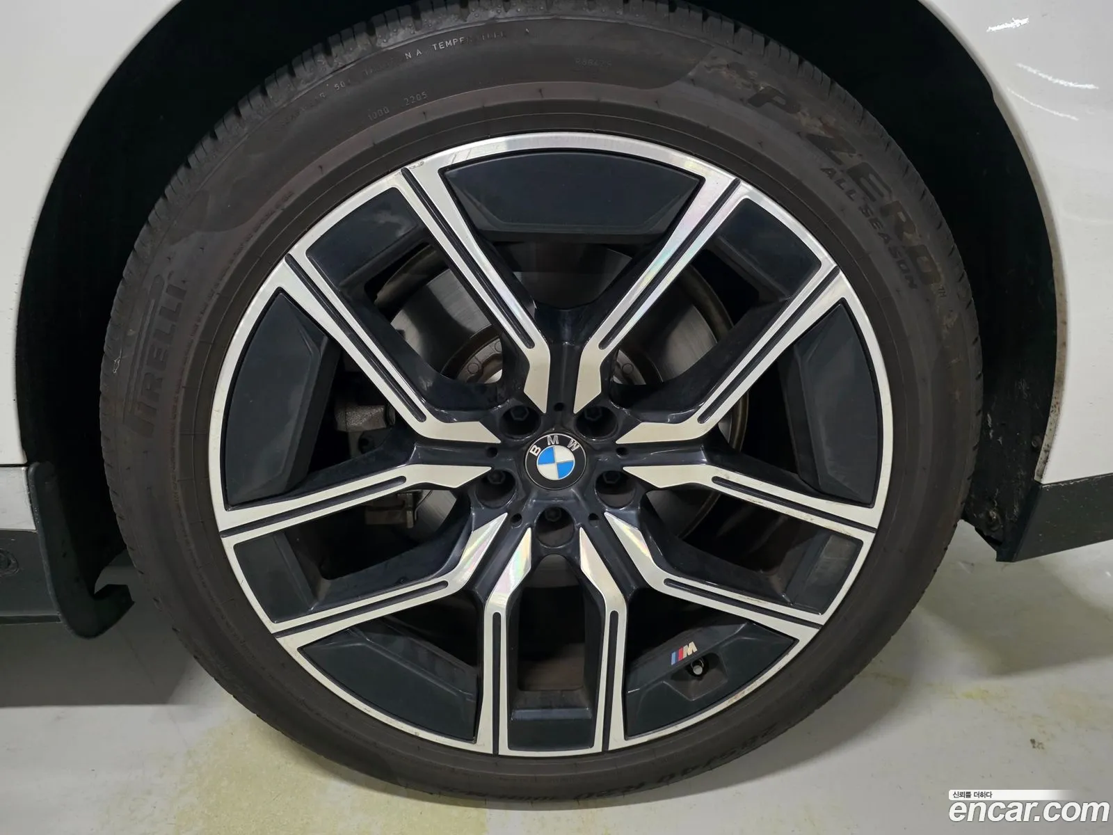 BMW i7 2023 — 5