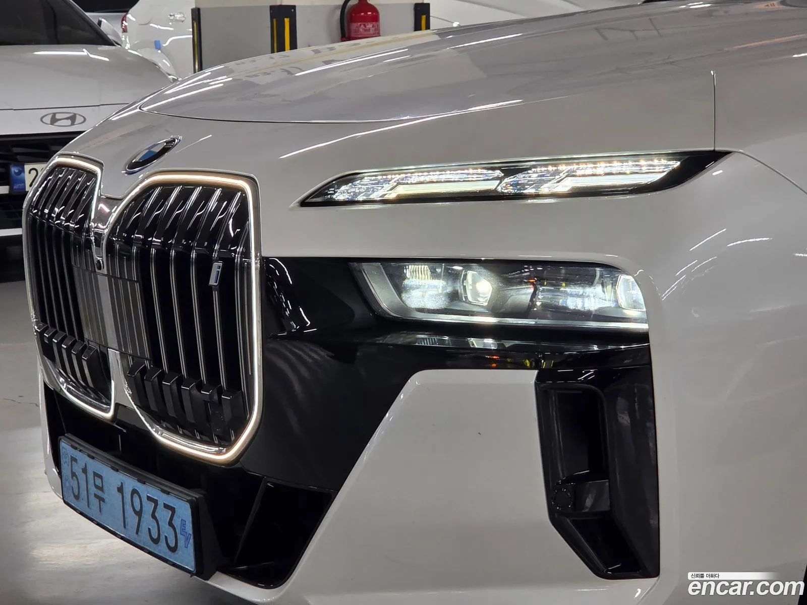 BMW i7 2023 — 13