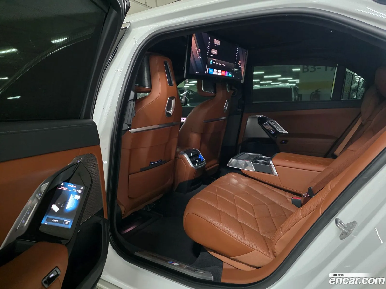 BMW i7 2023 — 7