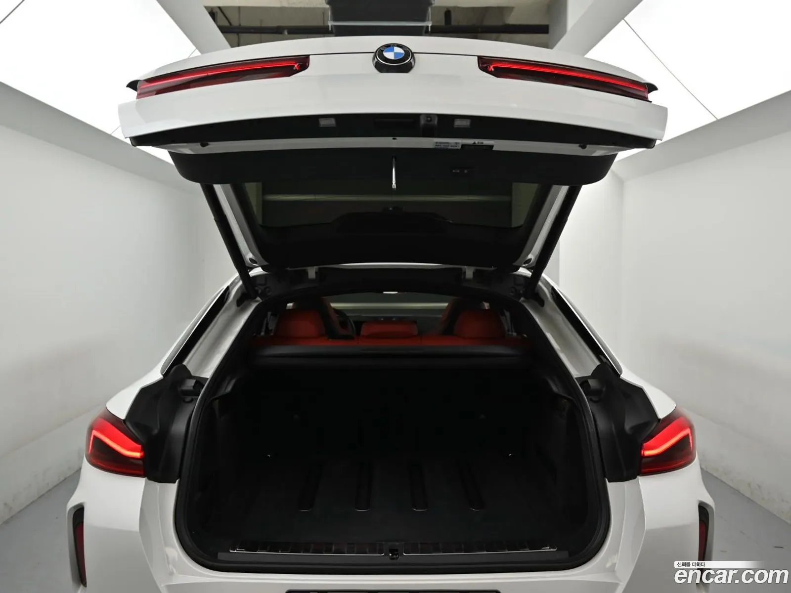 BMW X6 M 2024 — 10