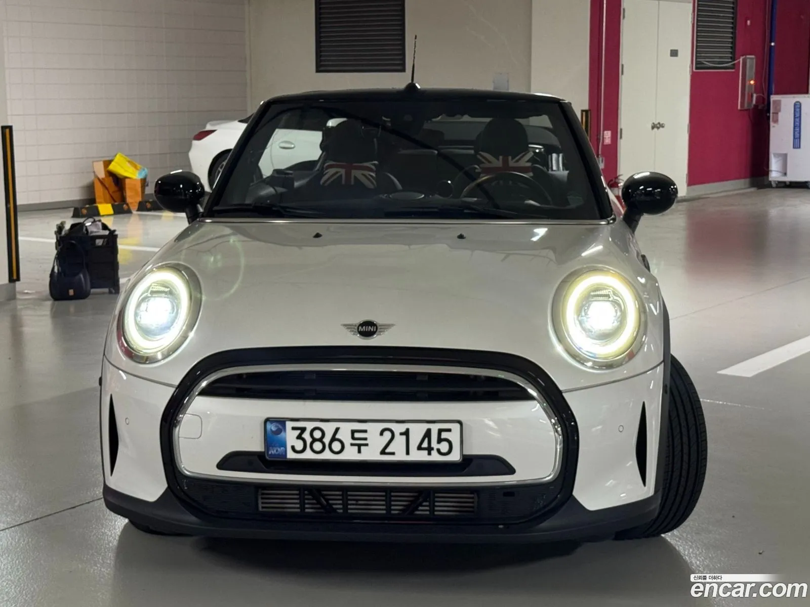 Mini Cooper Convertible 2024 — 12