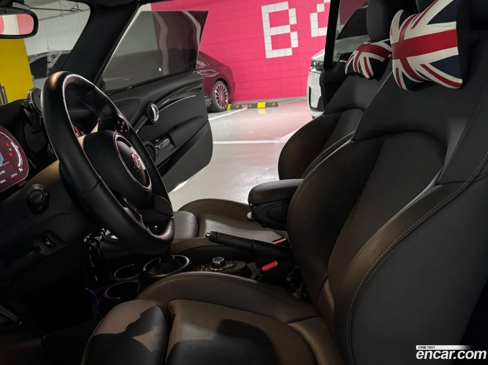 Mini Cooper Convertible 2024 — 9