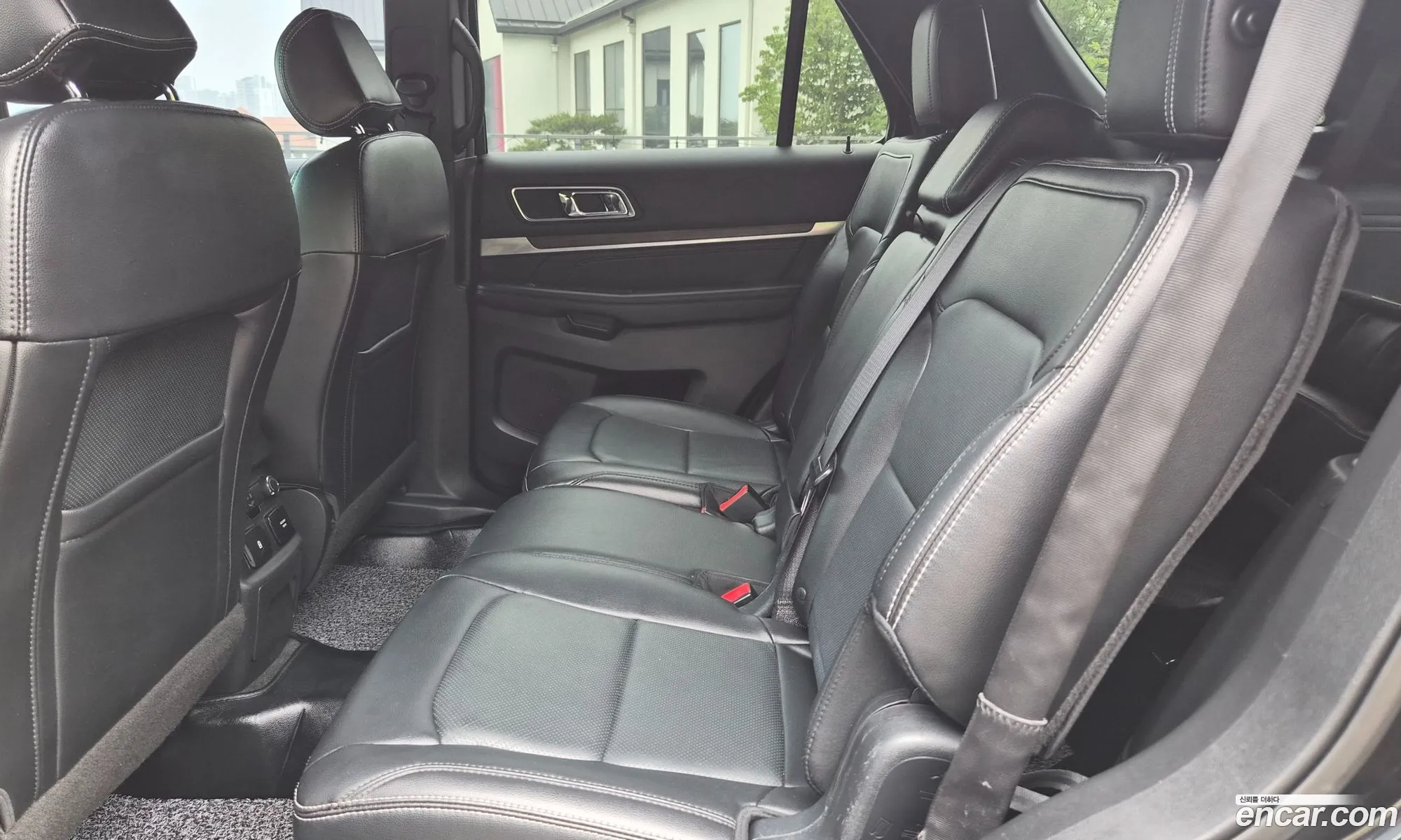 Ford Explorer 2016 — 16