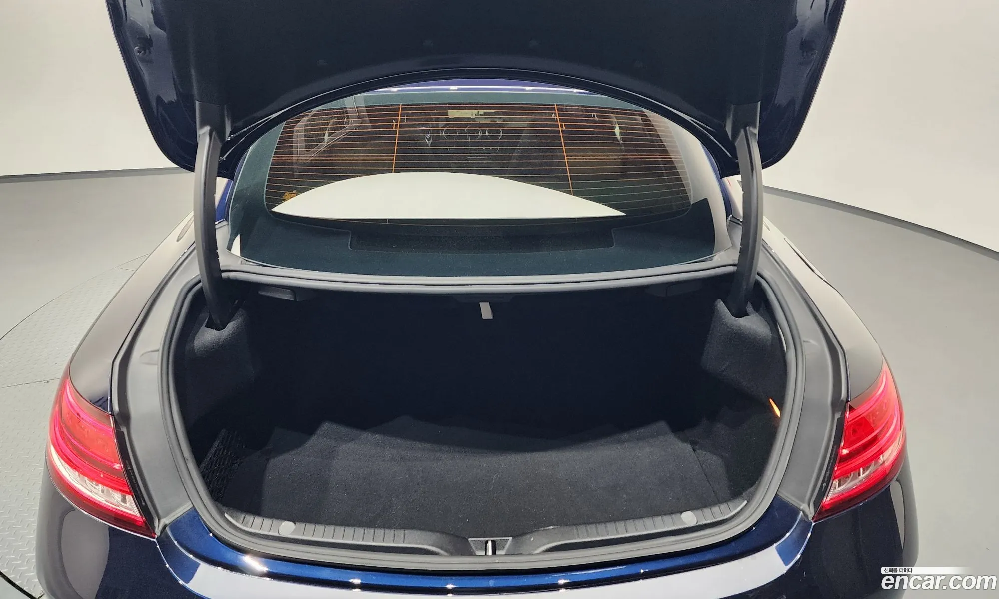 Mercedes-Benz C-Class W205 2019 — 23