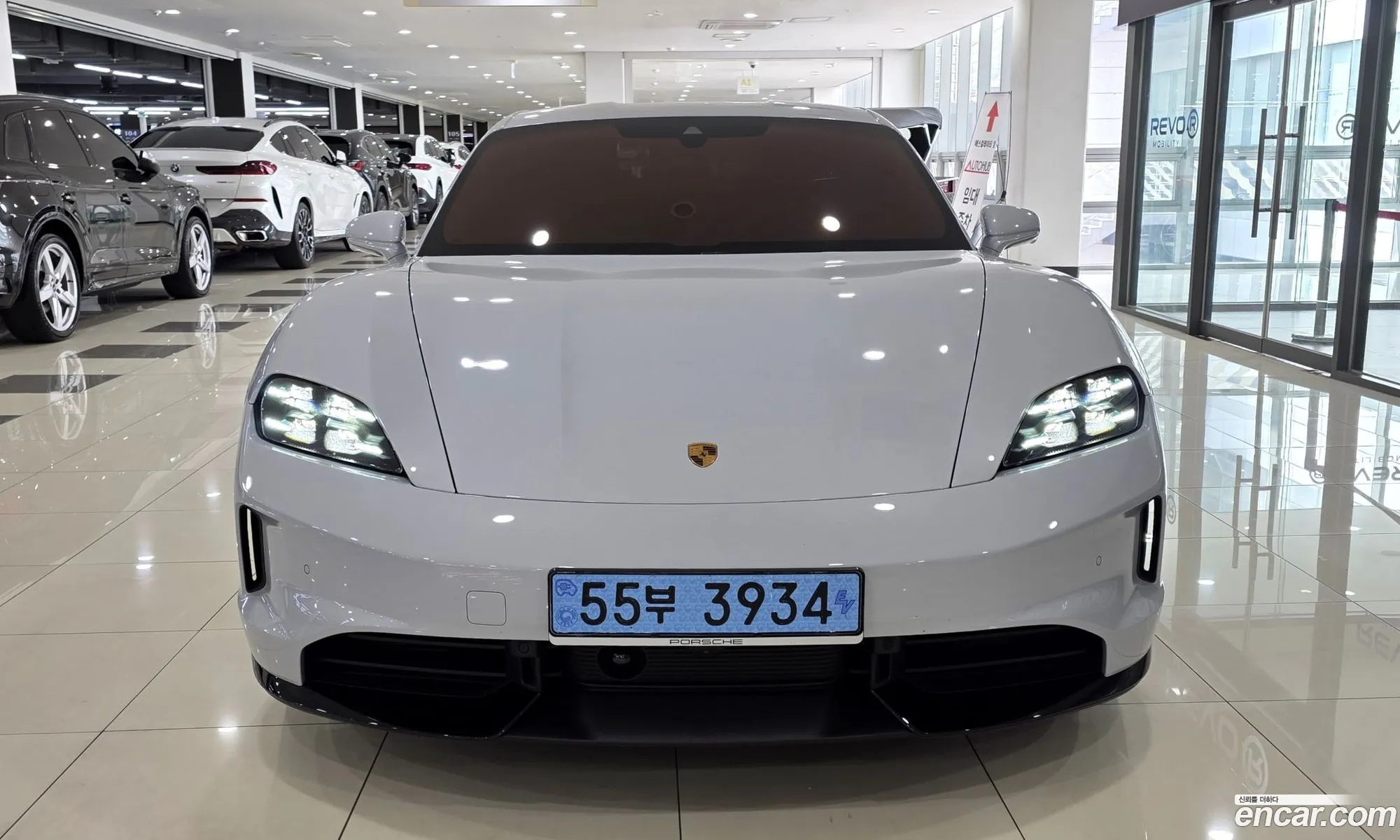 Porsche Taycan 2026 — 7