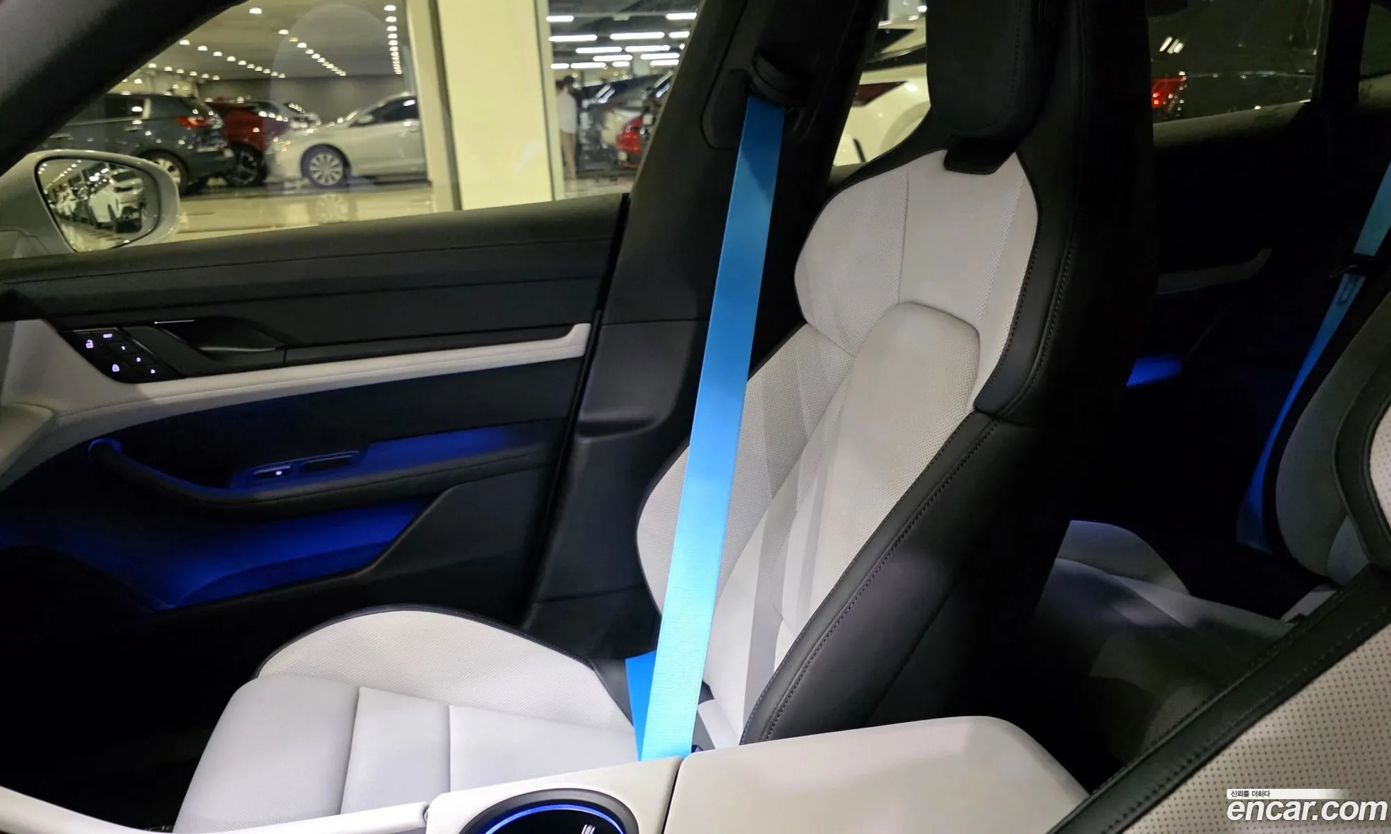 Porsche Taycan 2026 — 8