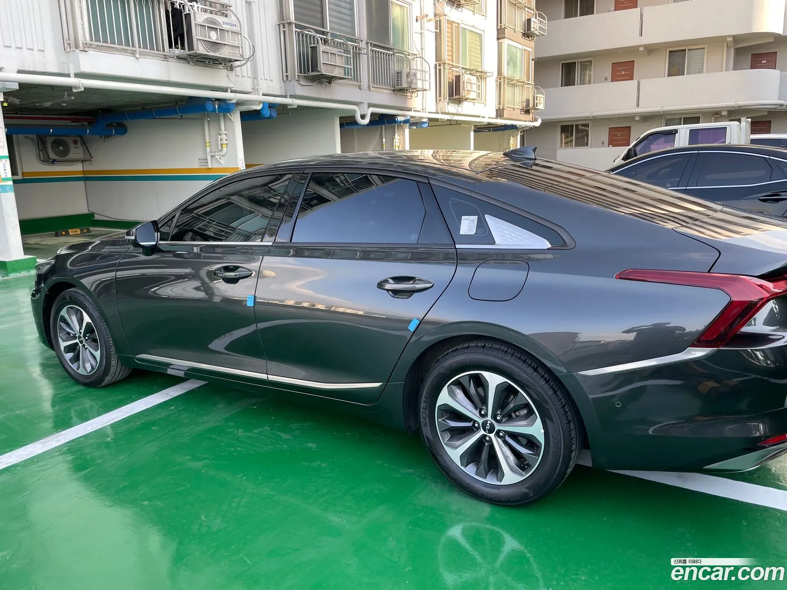 Kia K8 Hybrid 2022 — 4