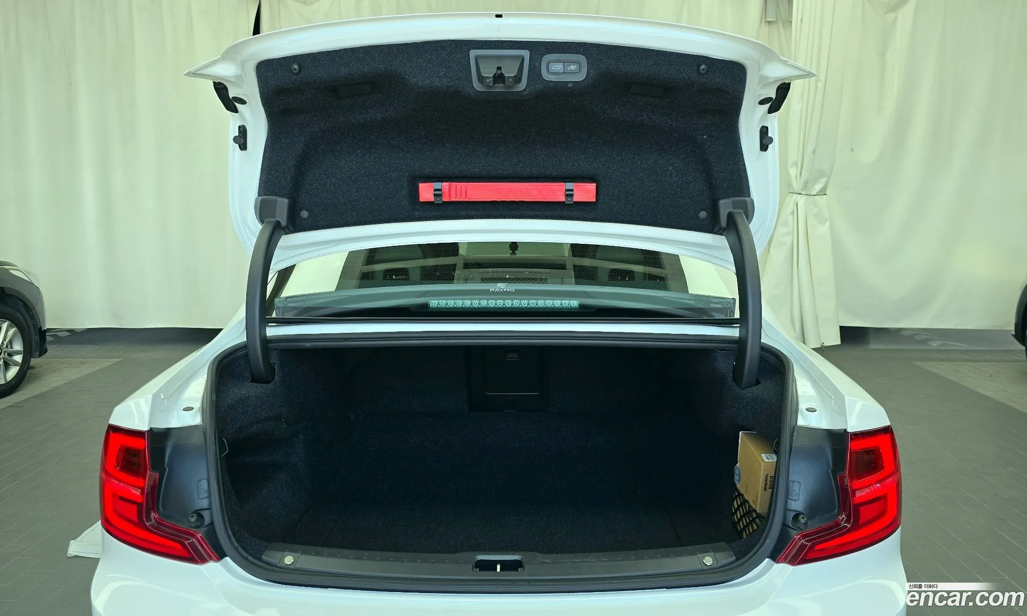 Volvo S90 2017 YV1PSA8ADJ1027300 — 9