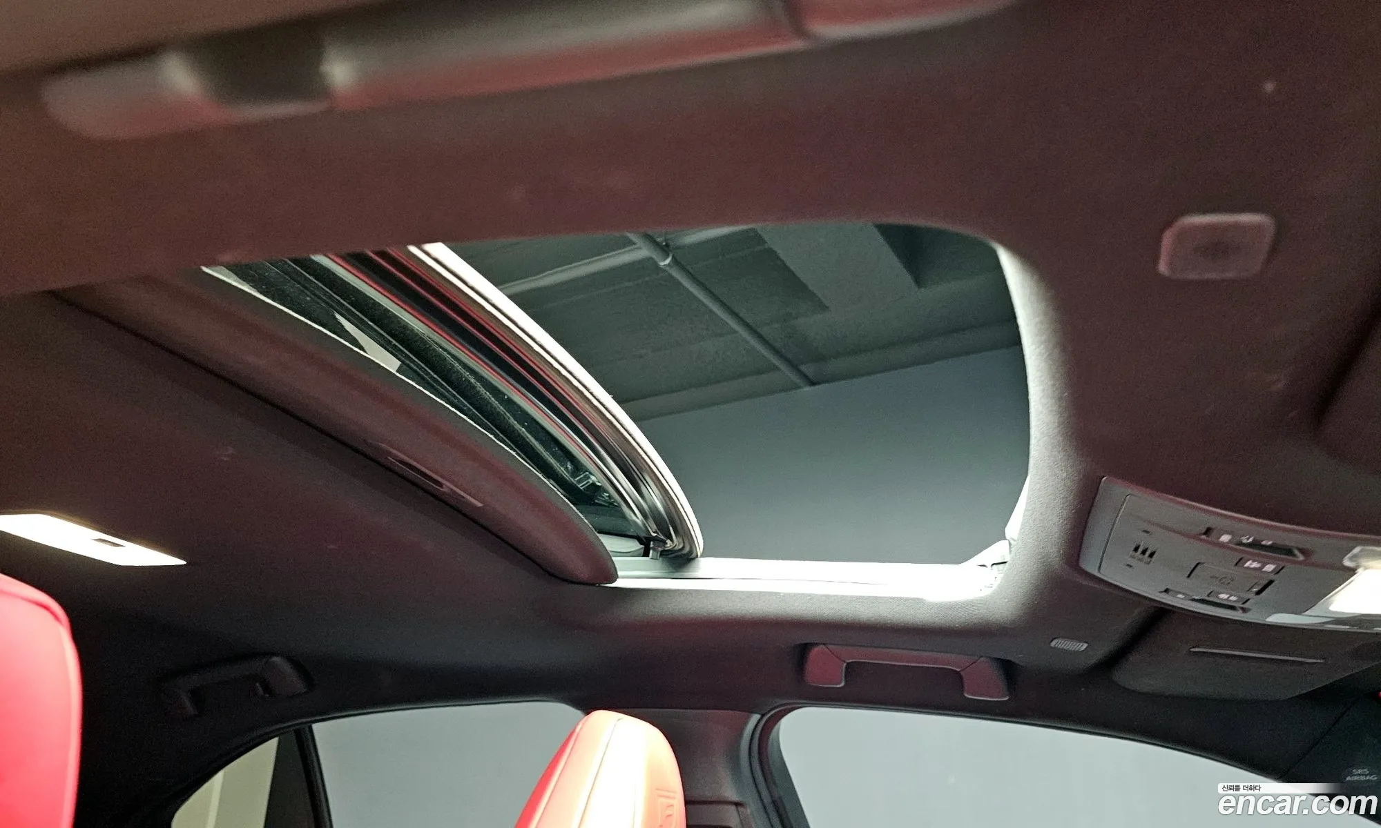 Lexus UX250h 2023 — 6