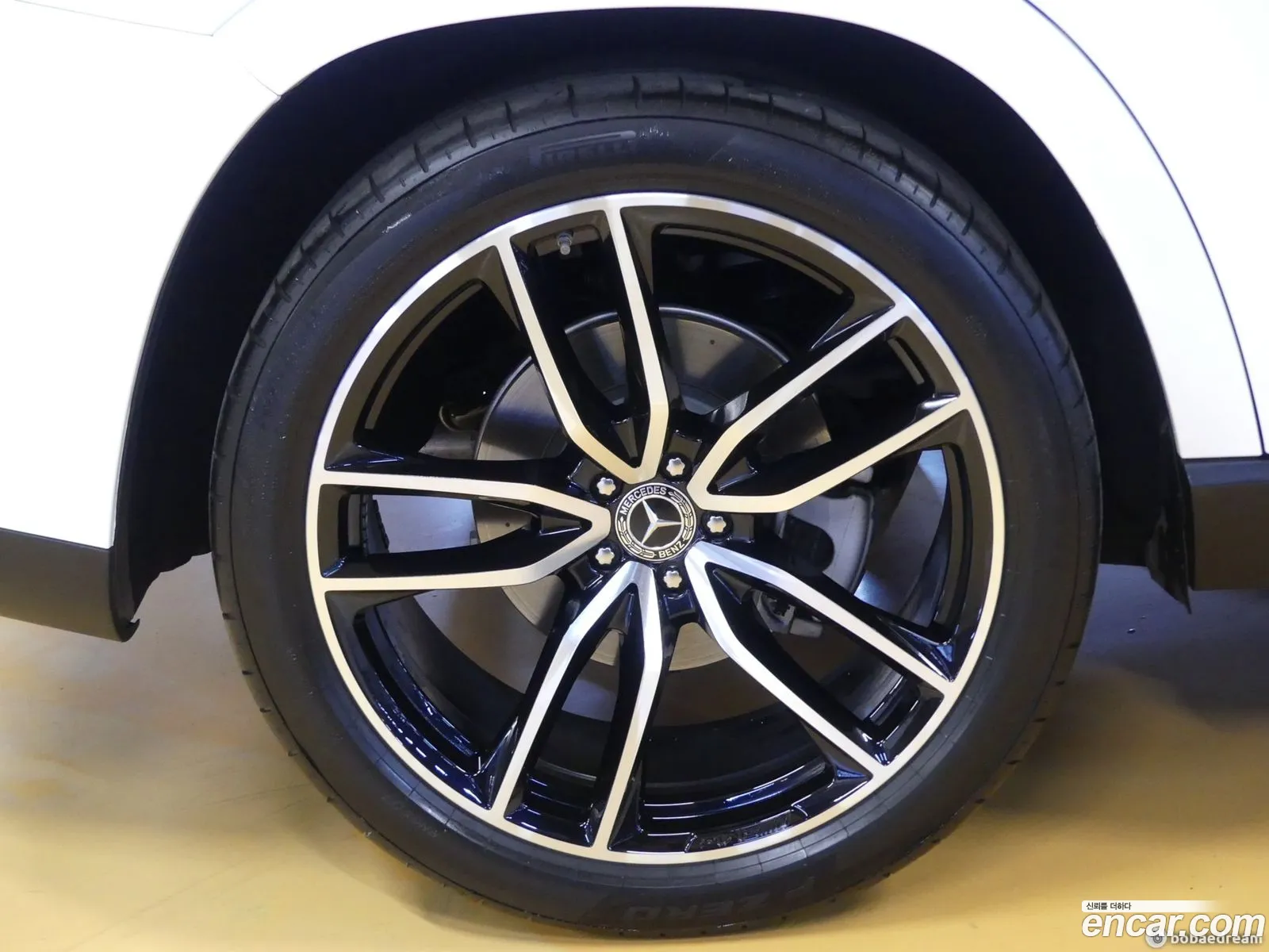 Mercedes-Benz GLS-Class X167 2025 — 20