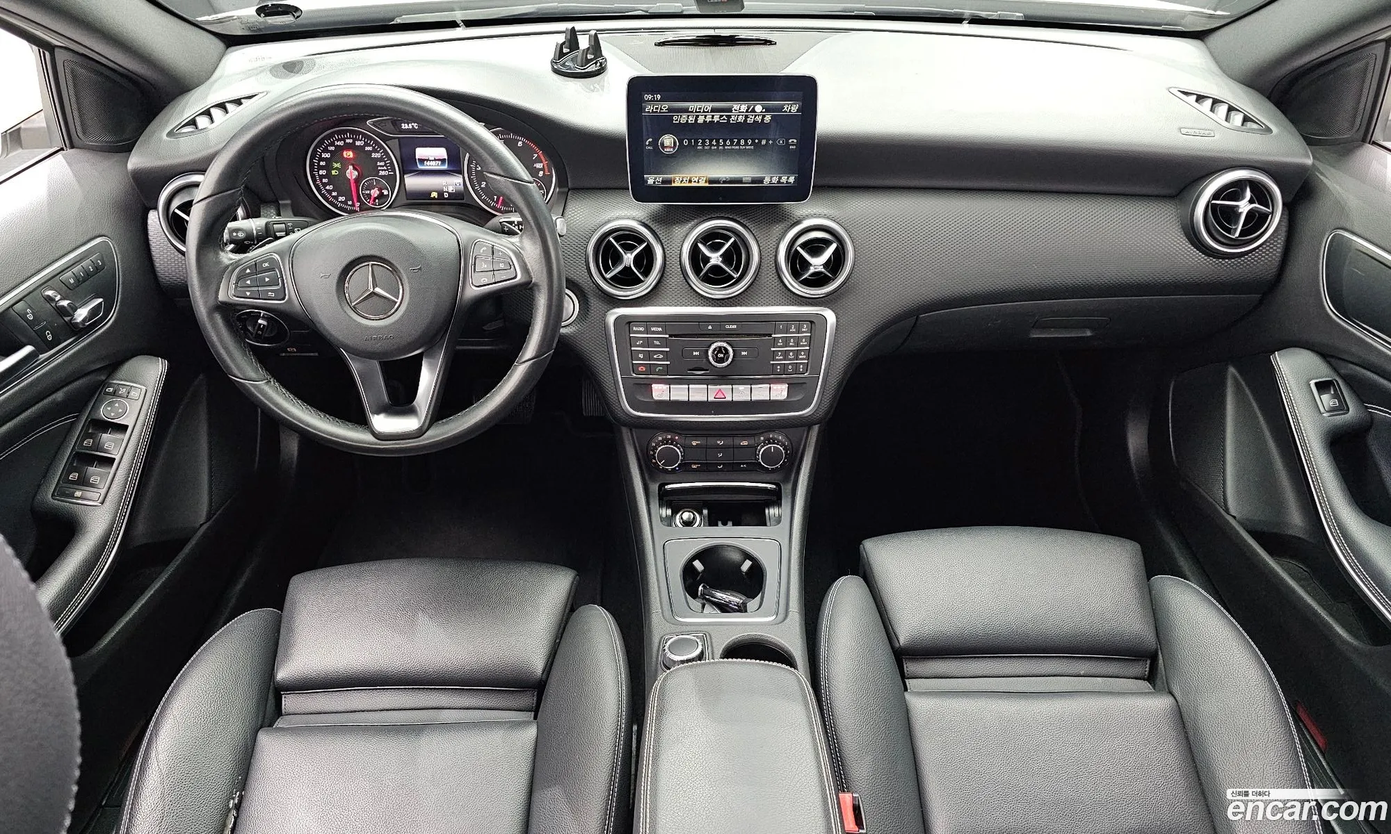 Mercedes-Benz A-Class W176 2017 WDDBF4DB1JJ685878 — 9