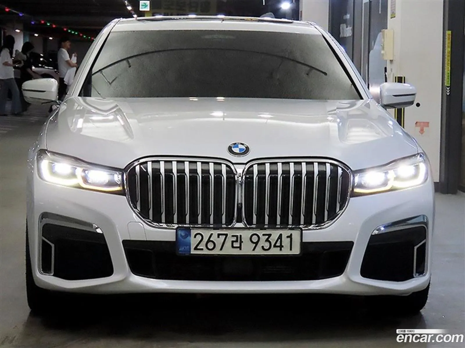 BMW 7 Series 2021 — 17