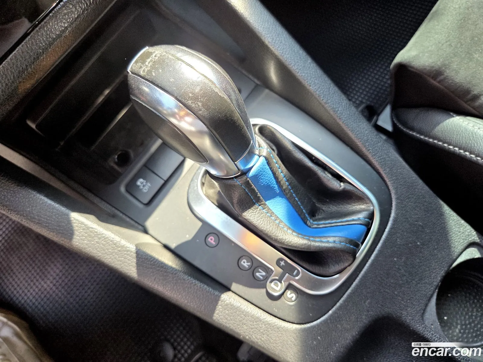 Volkswagen Scirocco 2013 — 9