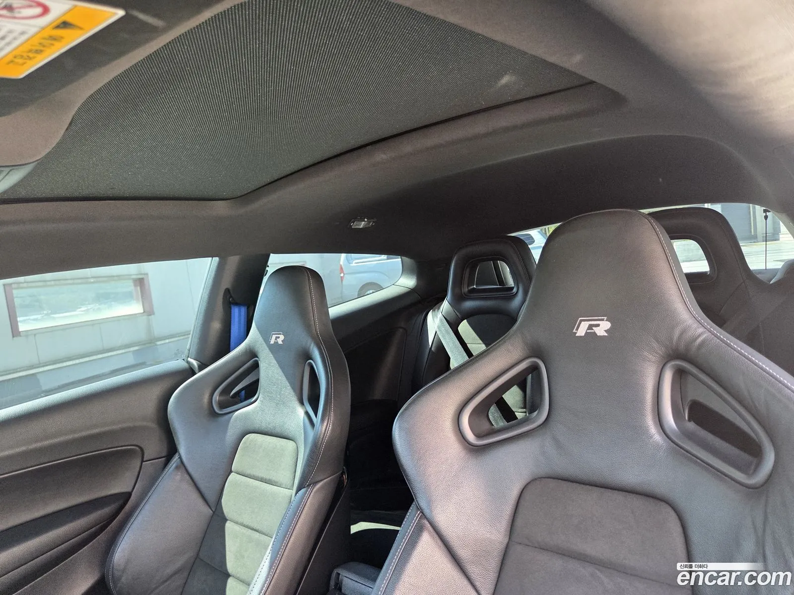 Volkswagen Scirocco 2013 — 11