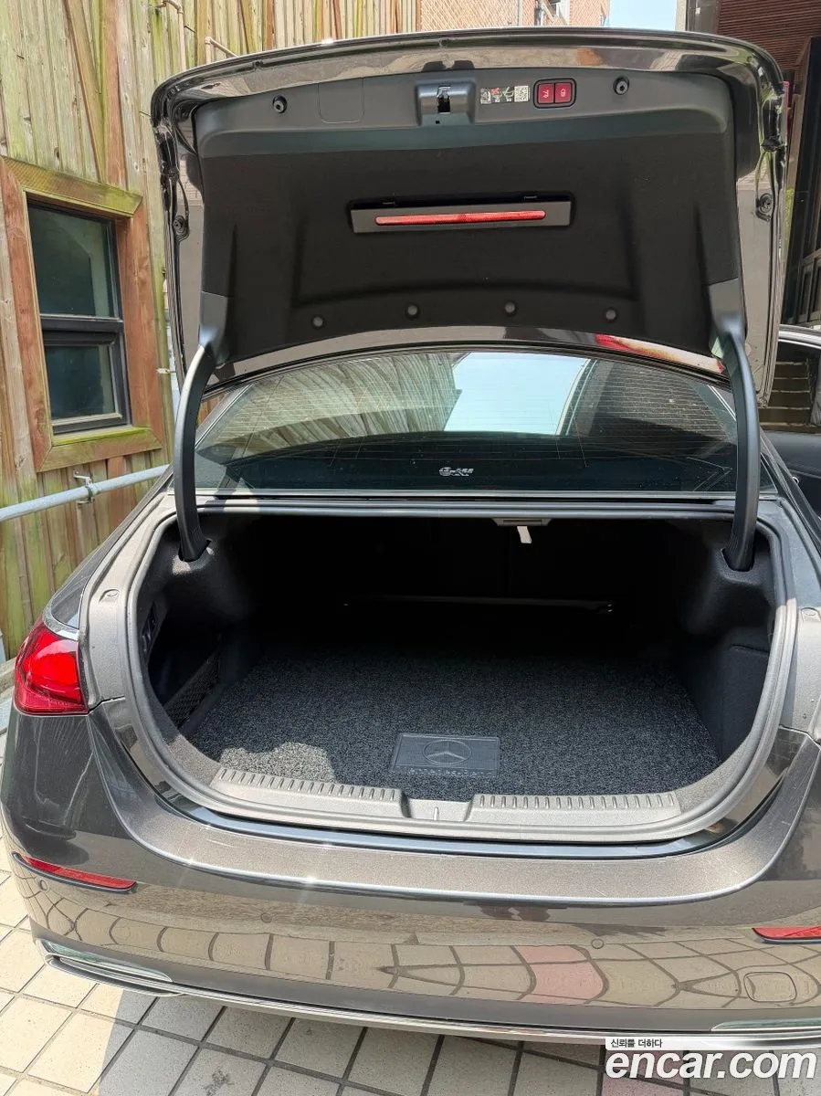 Mercedes-Benz E-Class W214 2024 — 9