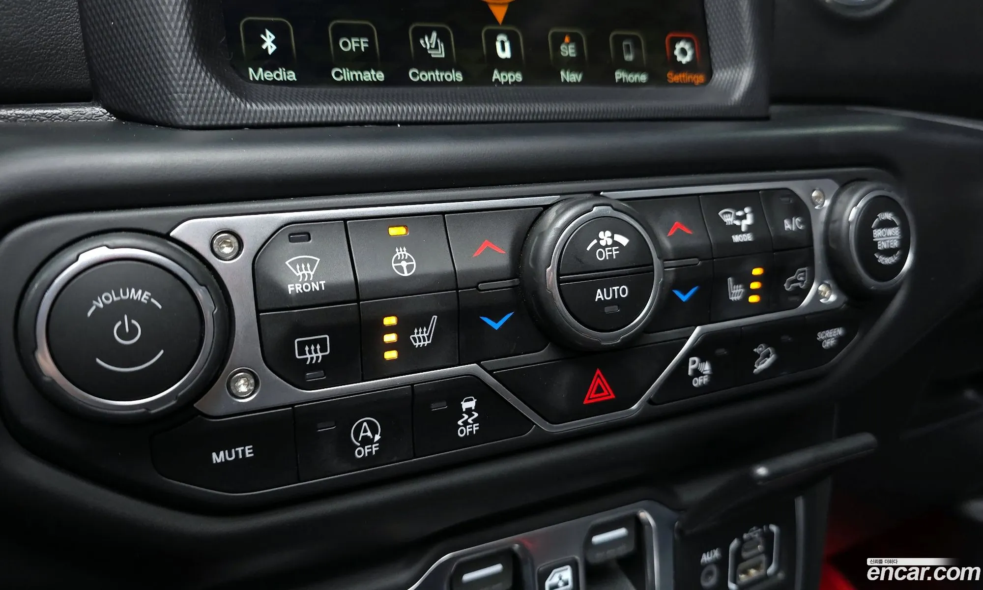 Jeep Wrangler 2020 — 26