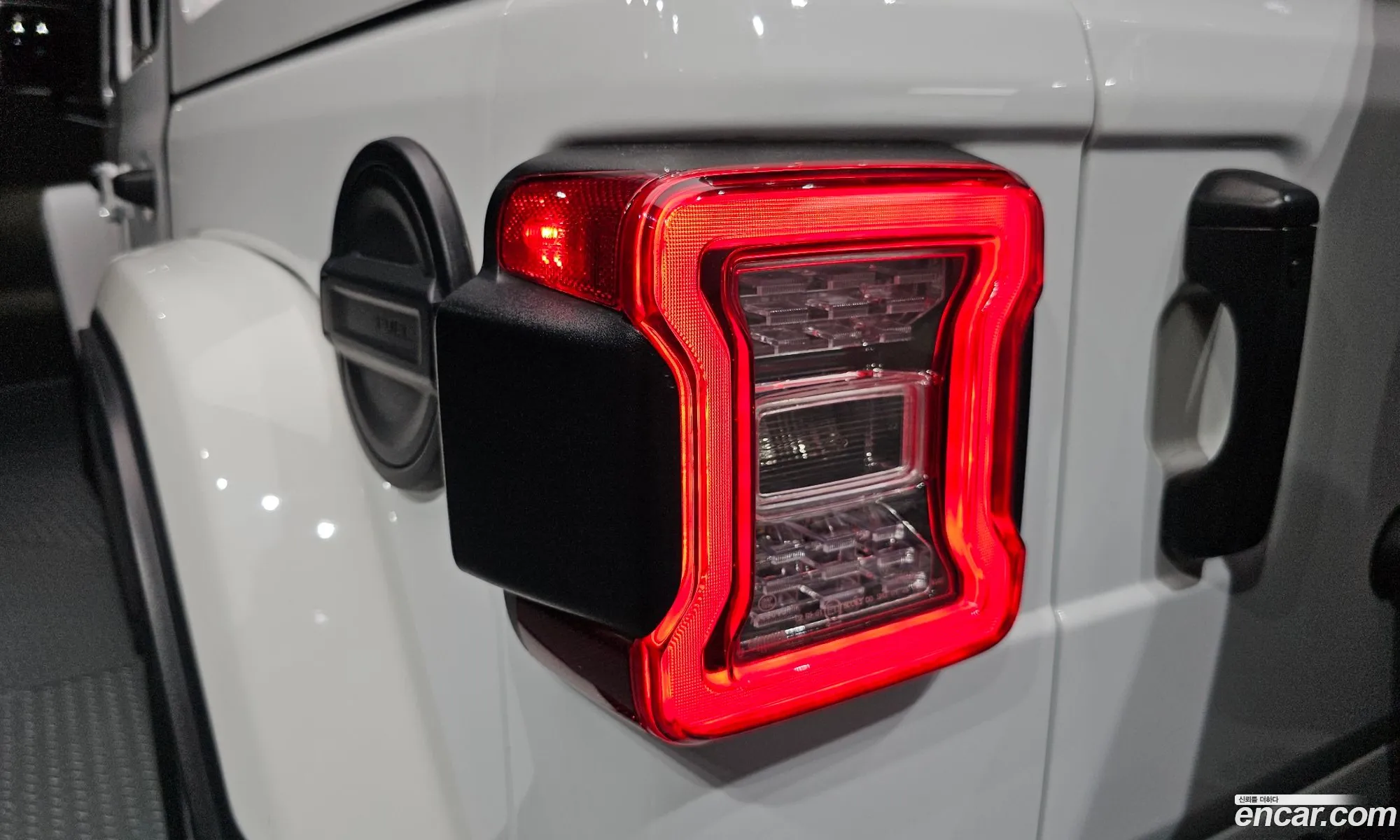 Jeep Wrangler 2020 — 20