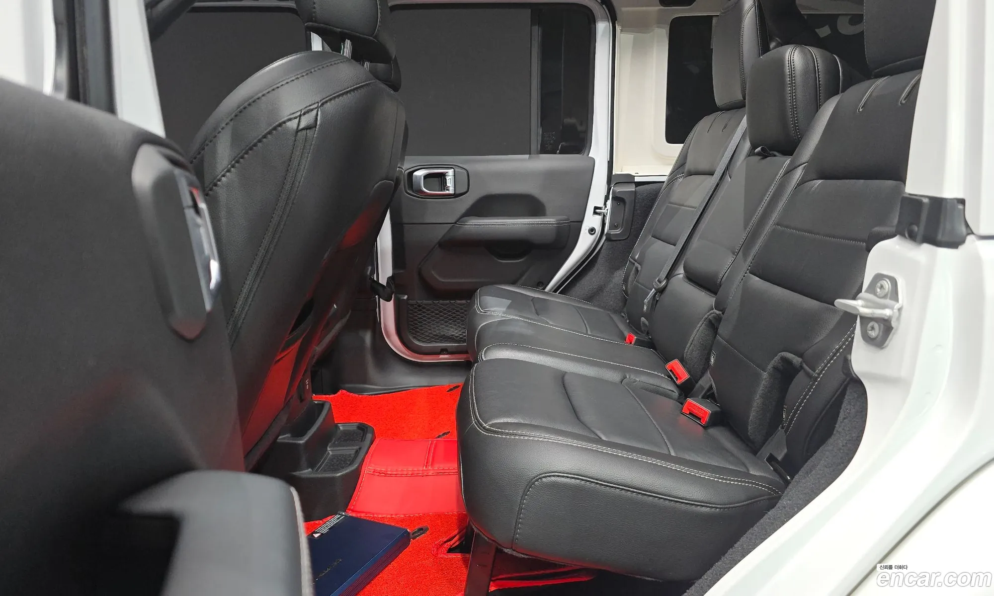 Jeep Wrangler 2020 — 33