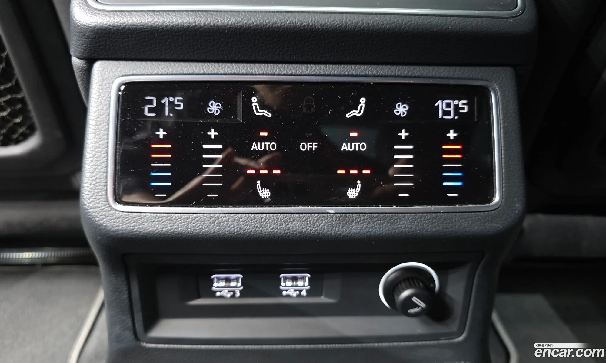 Audi A7 2020 WAUZZZF21LN082304 — 7